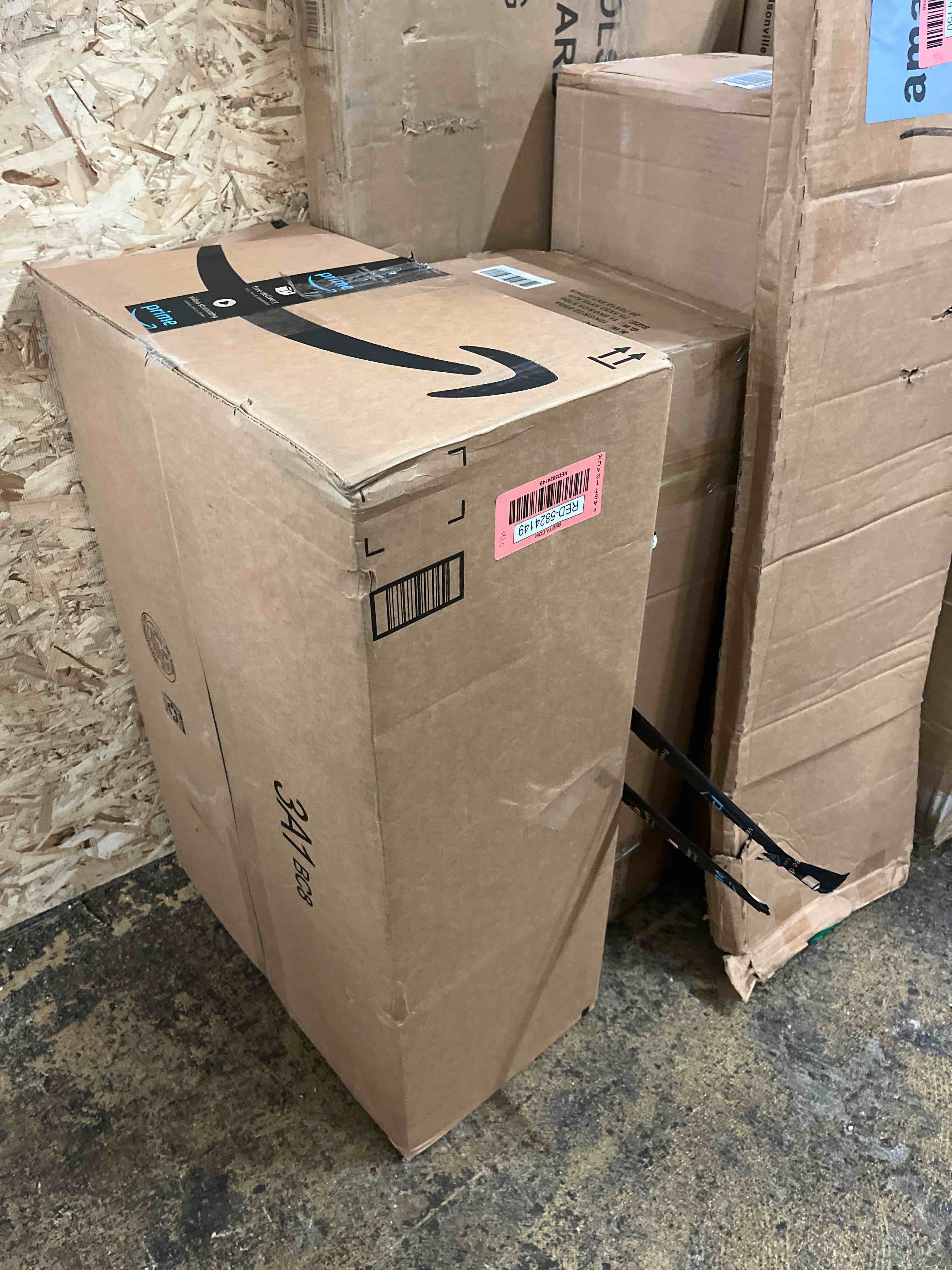 https://s3.amazonaws.com/lotting-images-prod/phillipi/RED5824149_1721893055787.jpeg