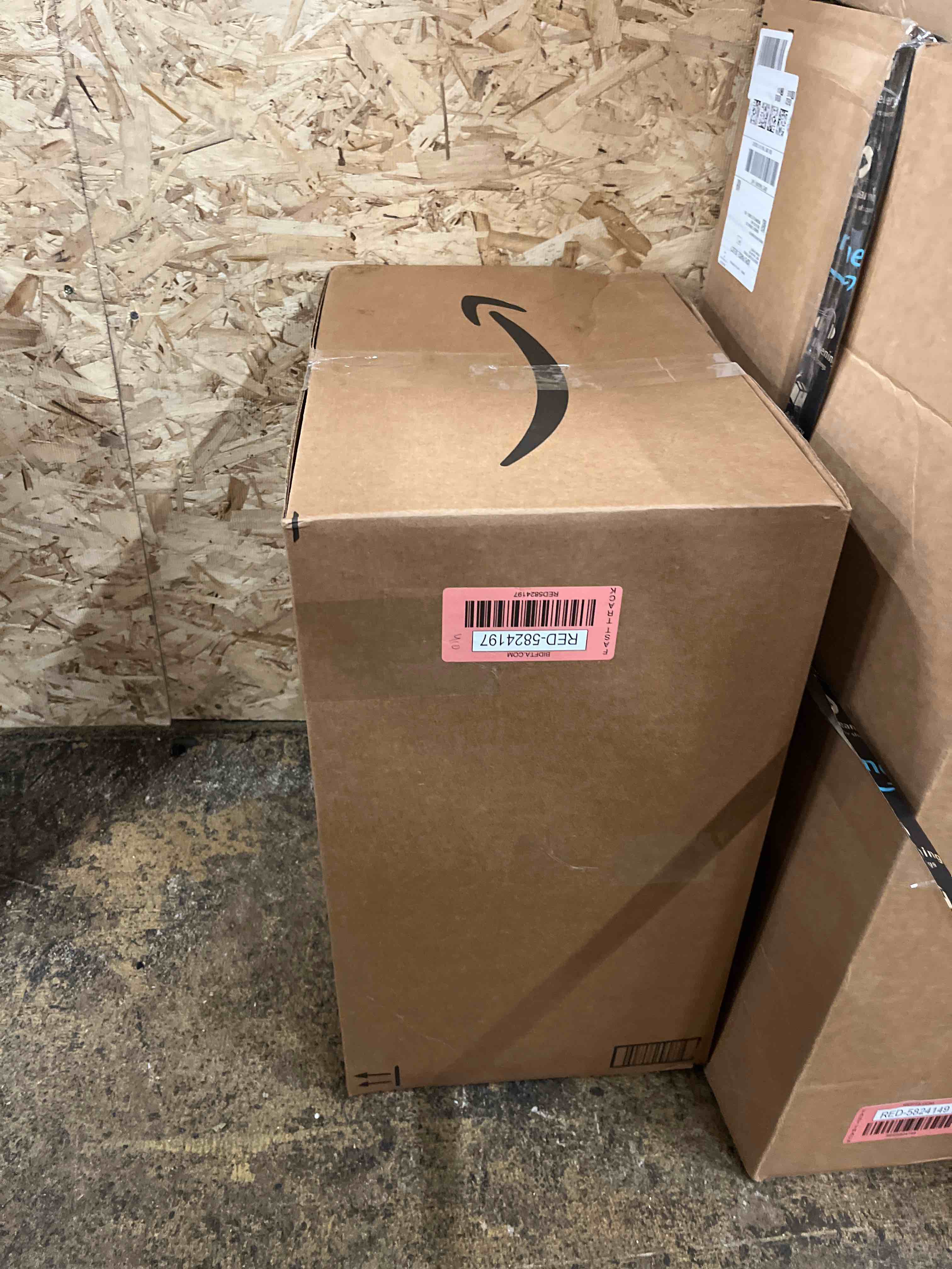 https://s3.amazonaws.com/lotting-images-prod/phillipi/RED5824197_1721894043445.jpeg