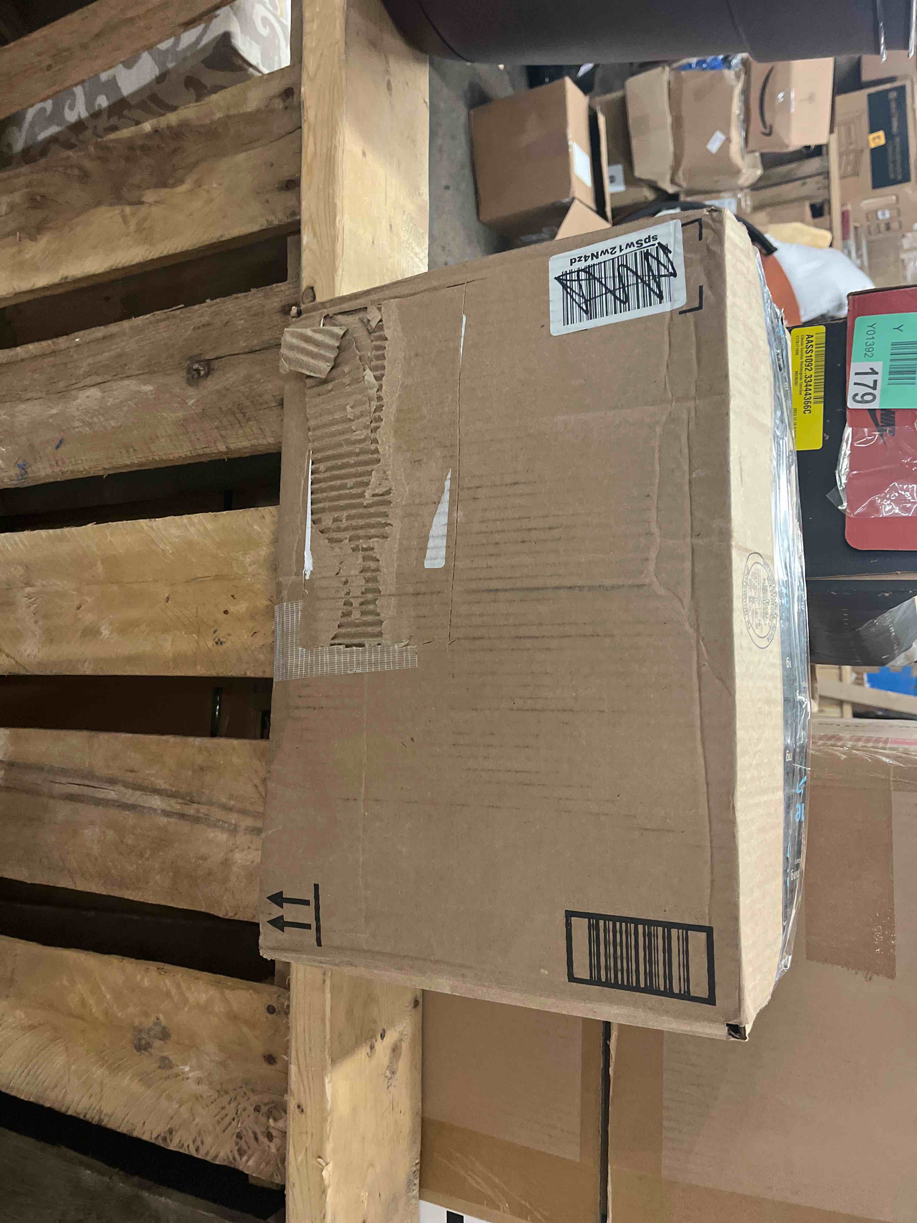 https://s3.amazonaws.com/lotting-images-prod/phillipi/RED5825088_1709348867786.jpeg