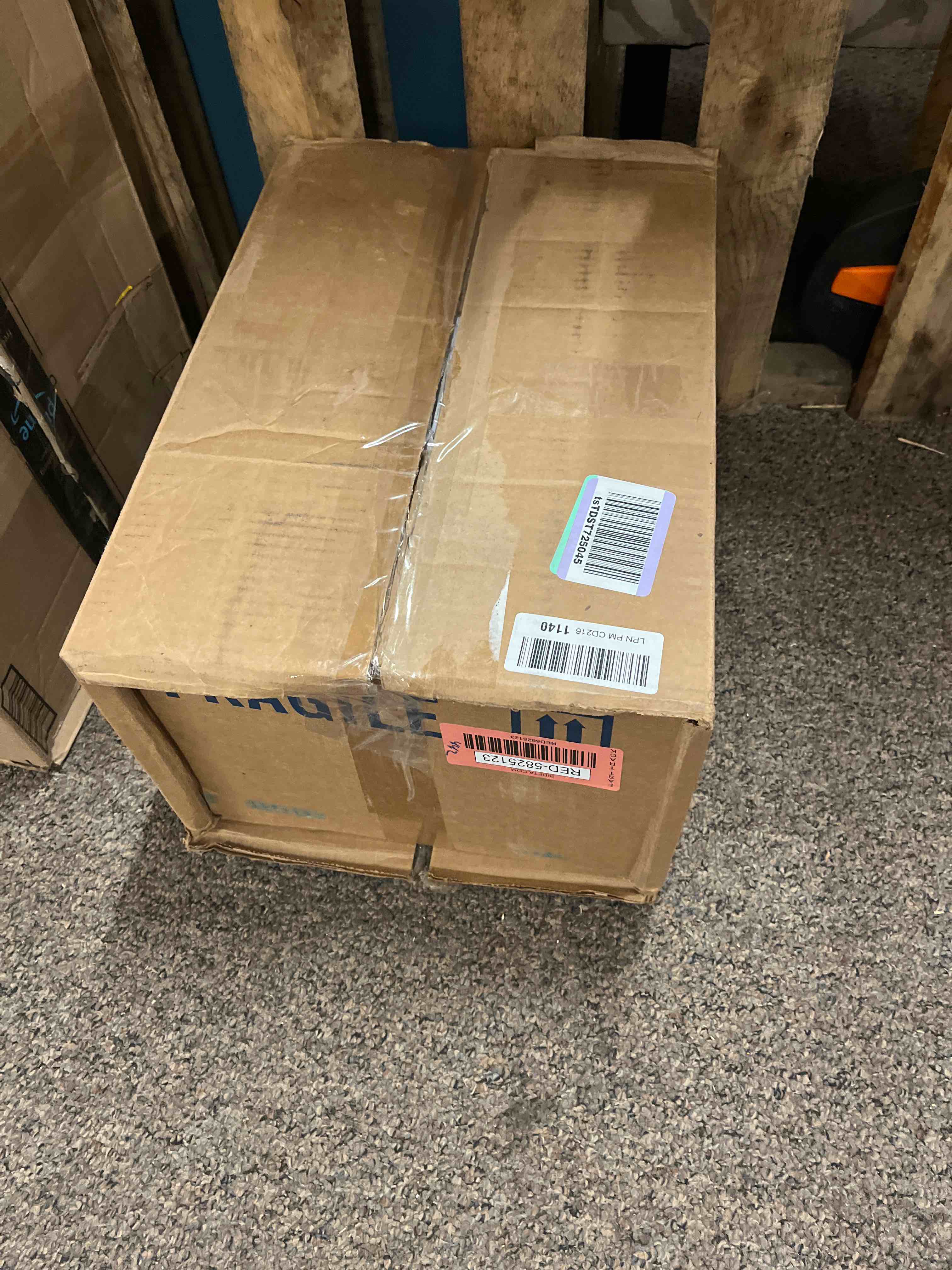 https://s3.amazonaws.com/lotting-images-prod/phillipi/RED5825123_1709351523122.jpeg
