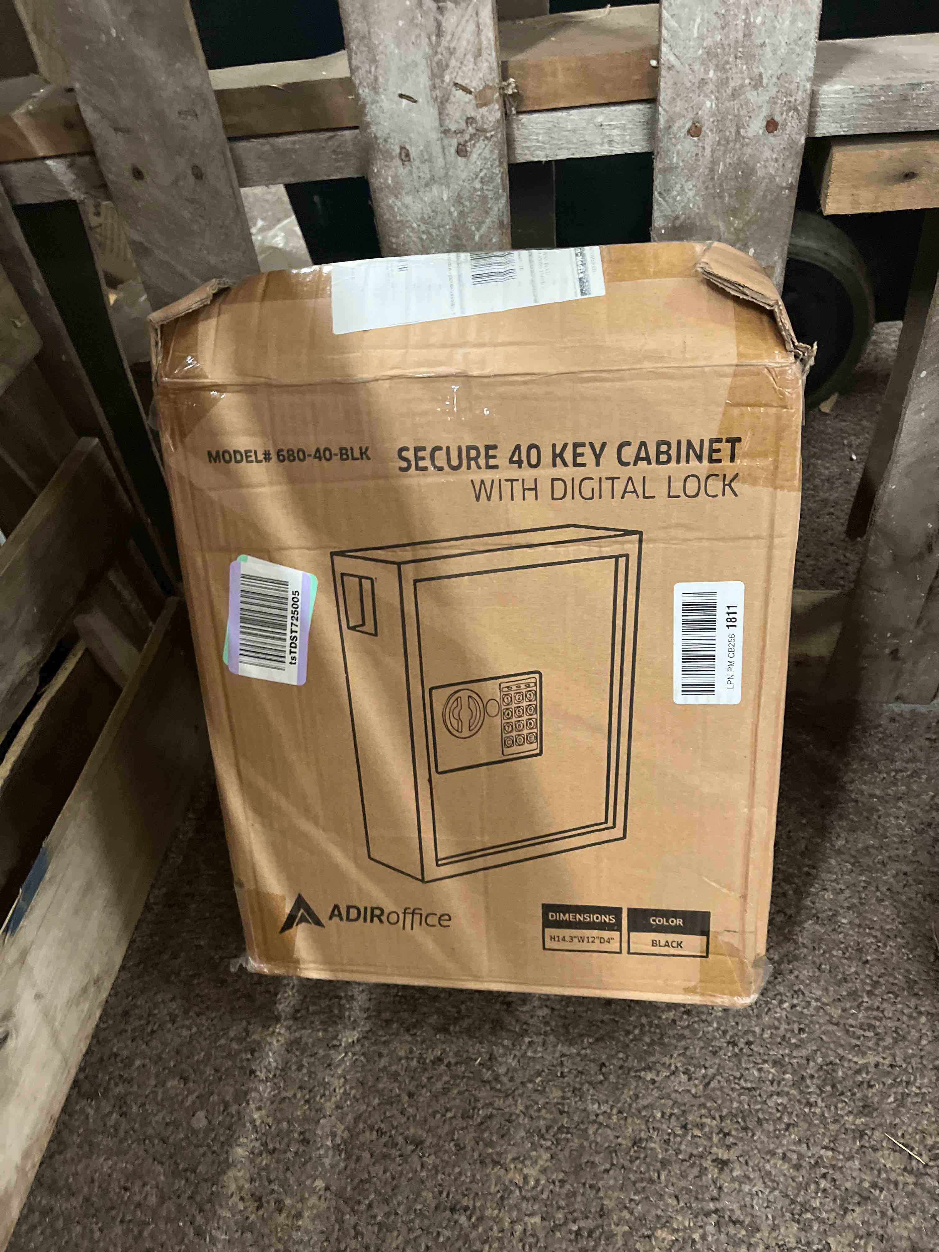https://s3.amazonaws.com/lotting-images-prod/phillipi/RED5825125_1709350295192.jpeg