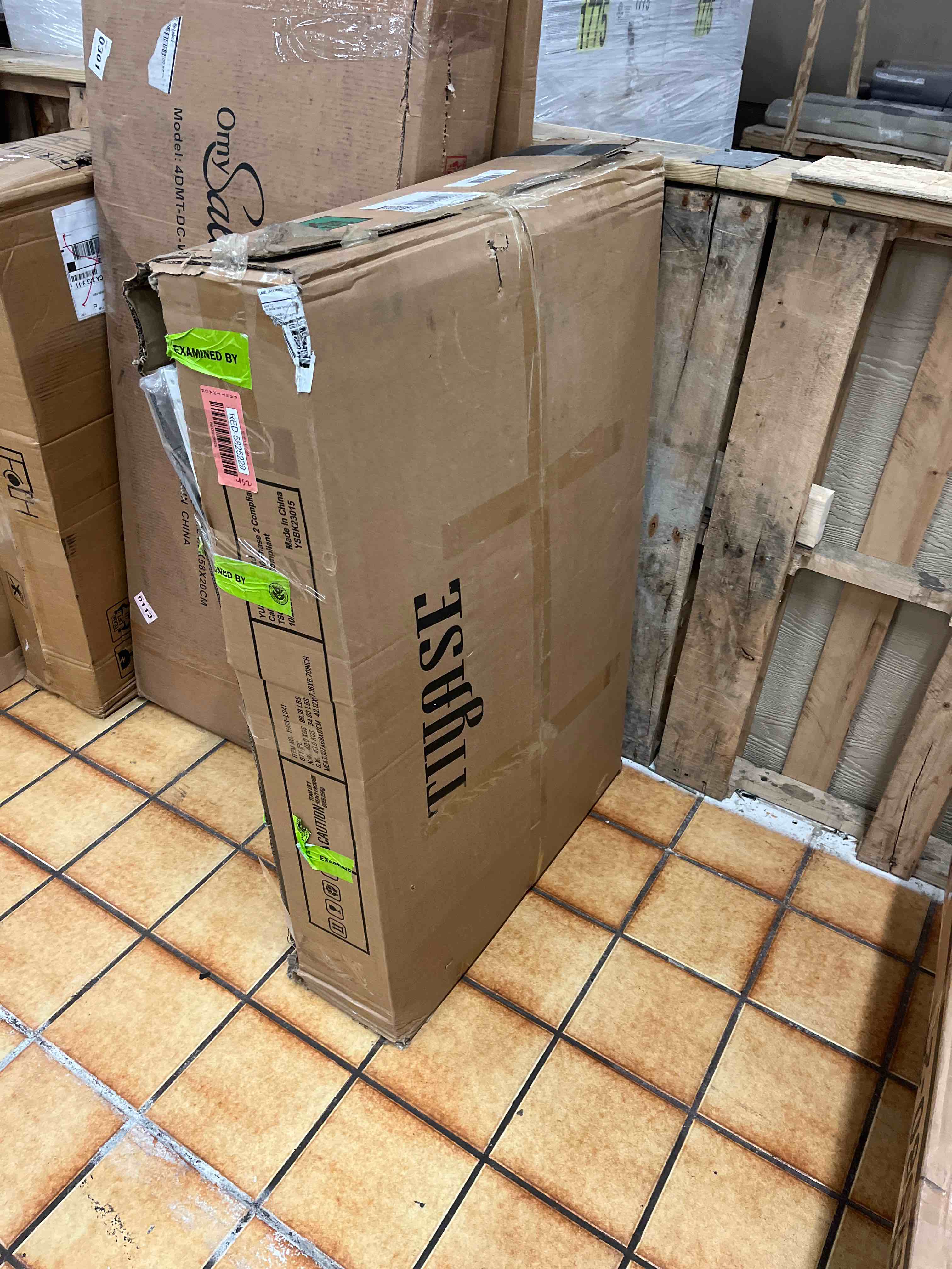 https://s3.amazonaws.com/lotting-images-prod/phillipi/RED5825229_1709617027382.jpeg