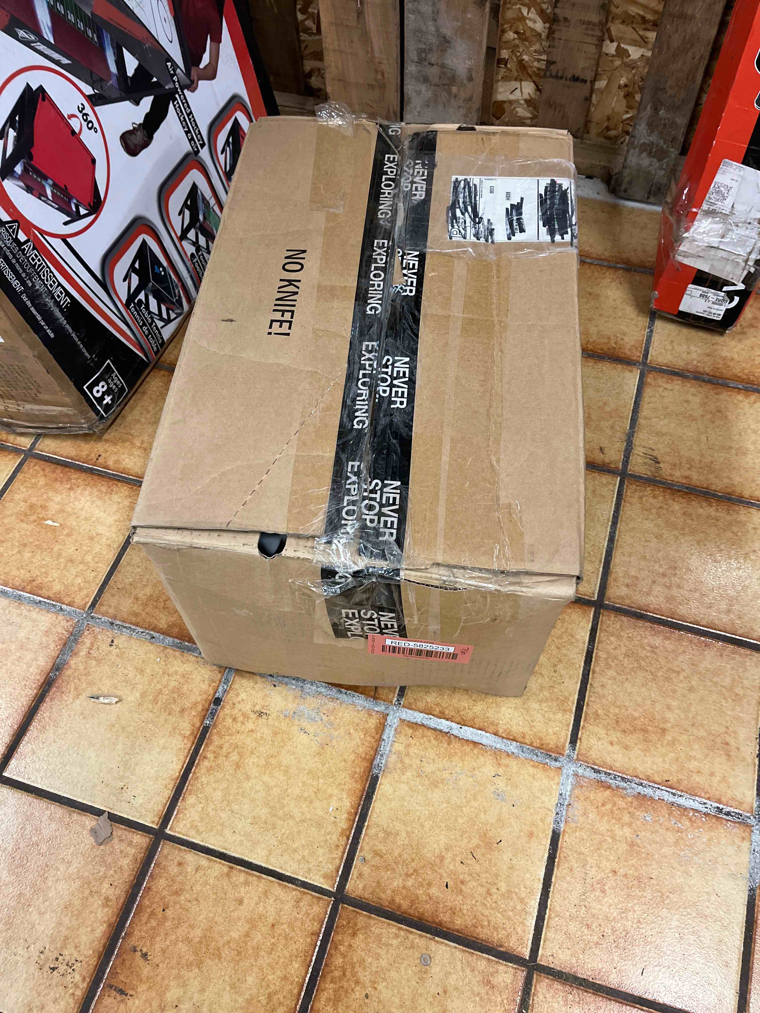 https://s3.amazonaws.com/lotting-images-prod/phillipi/RED5825233_1709614386078.jpeg