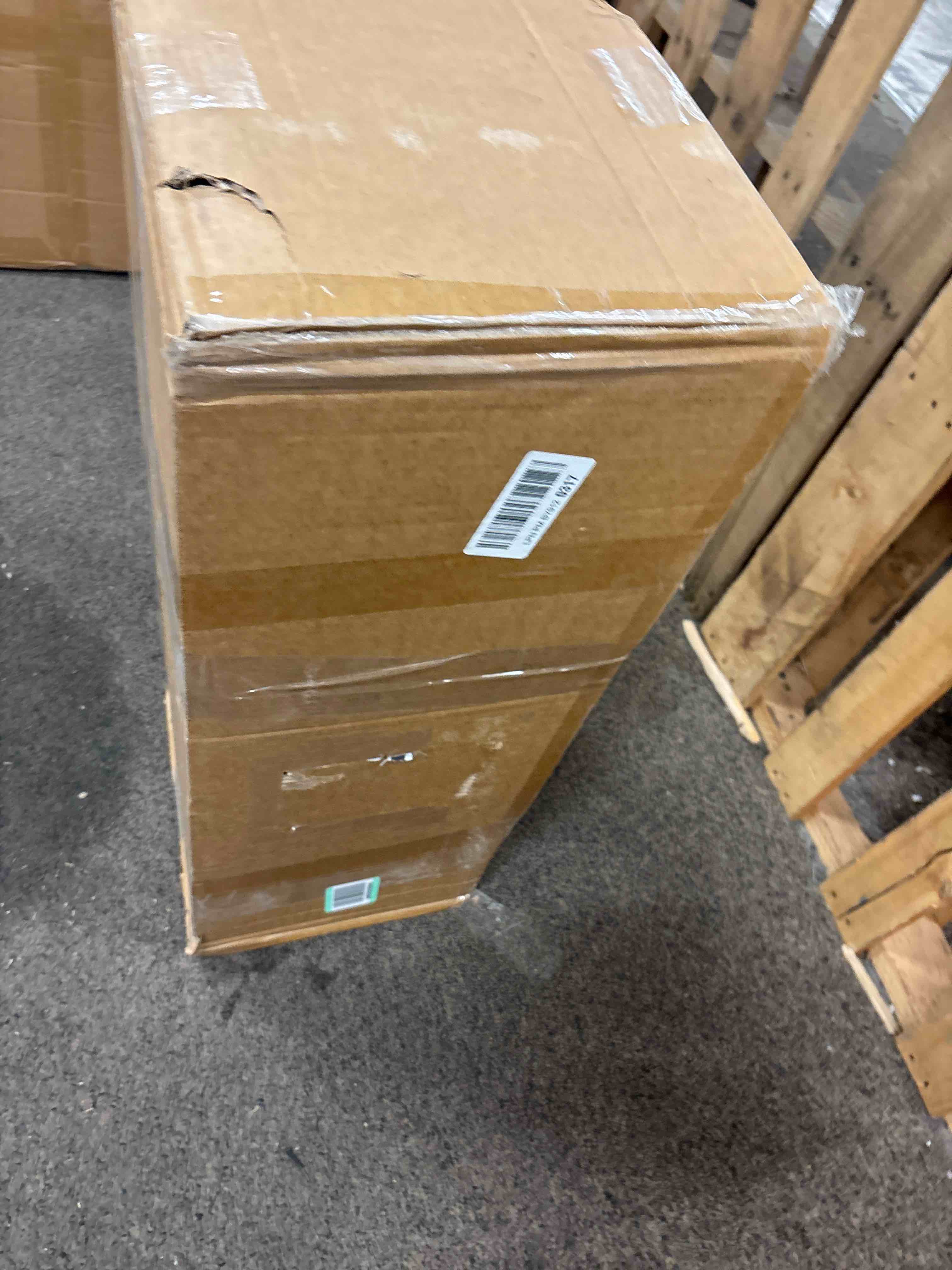 https://s3.amazonaws.com/lotting-images-prod/phillipi/RED5826042_1711498135972.jpeg