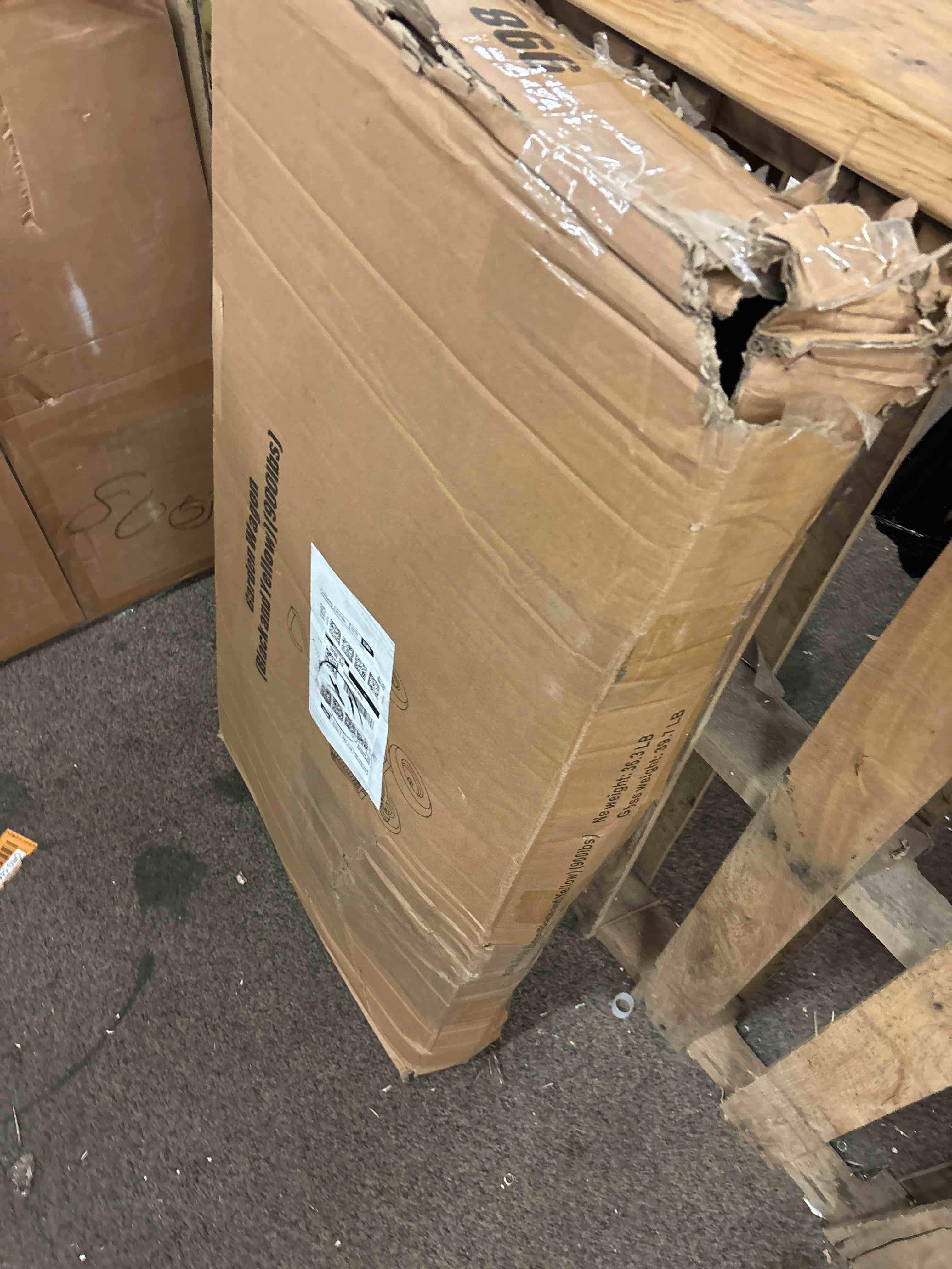 https://s3.amazonaws.com/lotting-images-prod/phillipi/RED5826050_1711496960470.jpeg