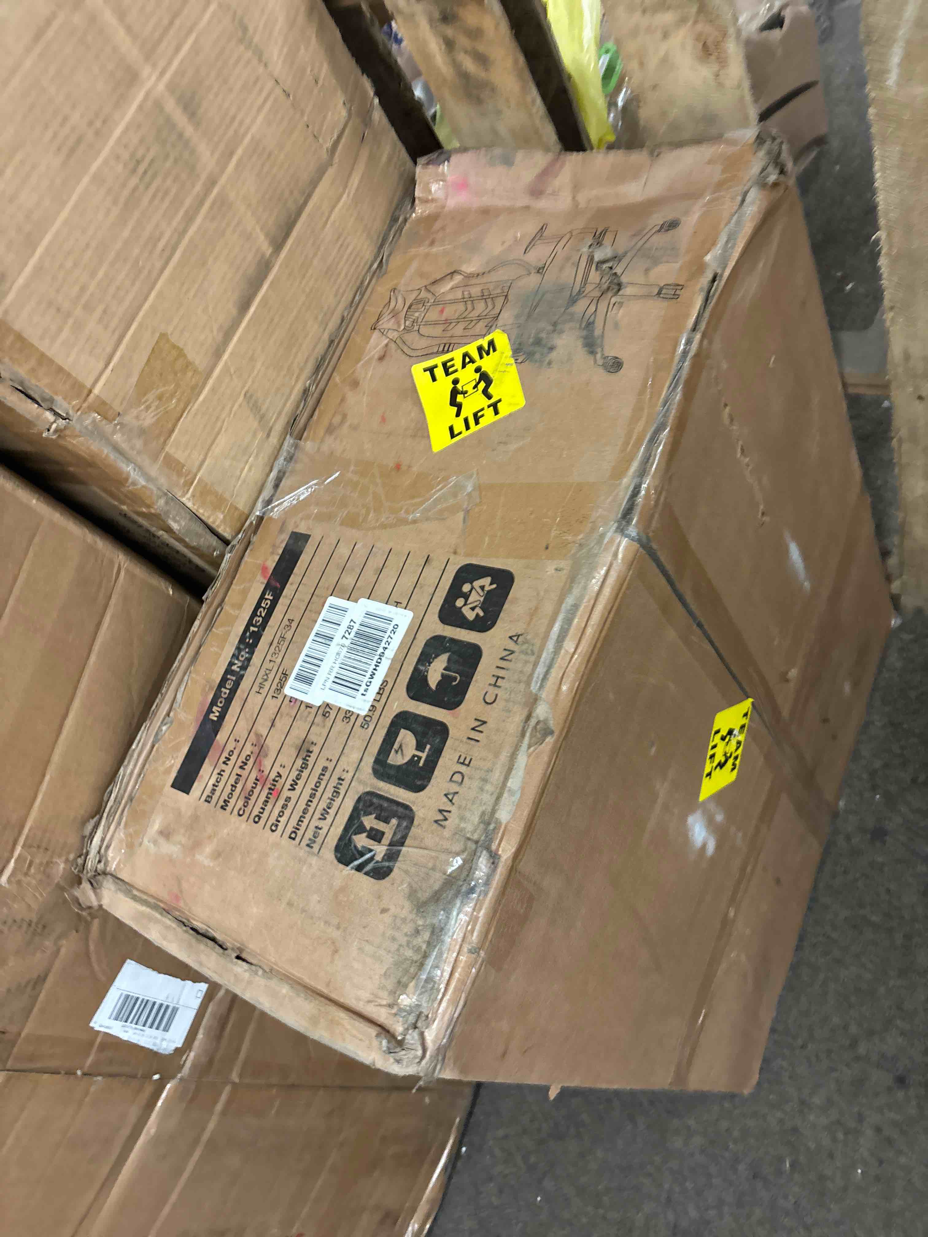 https://s3.amazonaws.com/lotting-images-prod/phillipi/RED5826051_1711496872434.jpeg