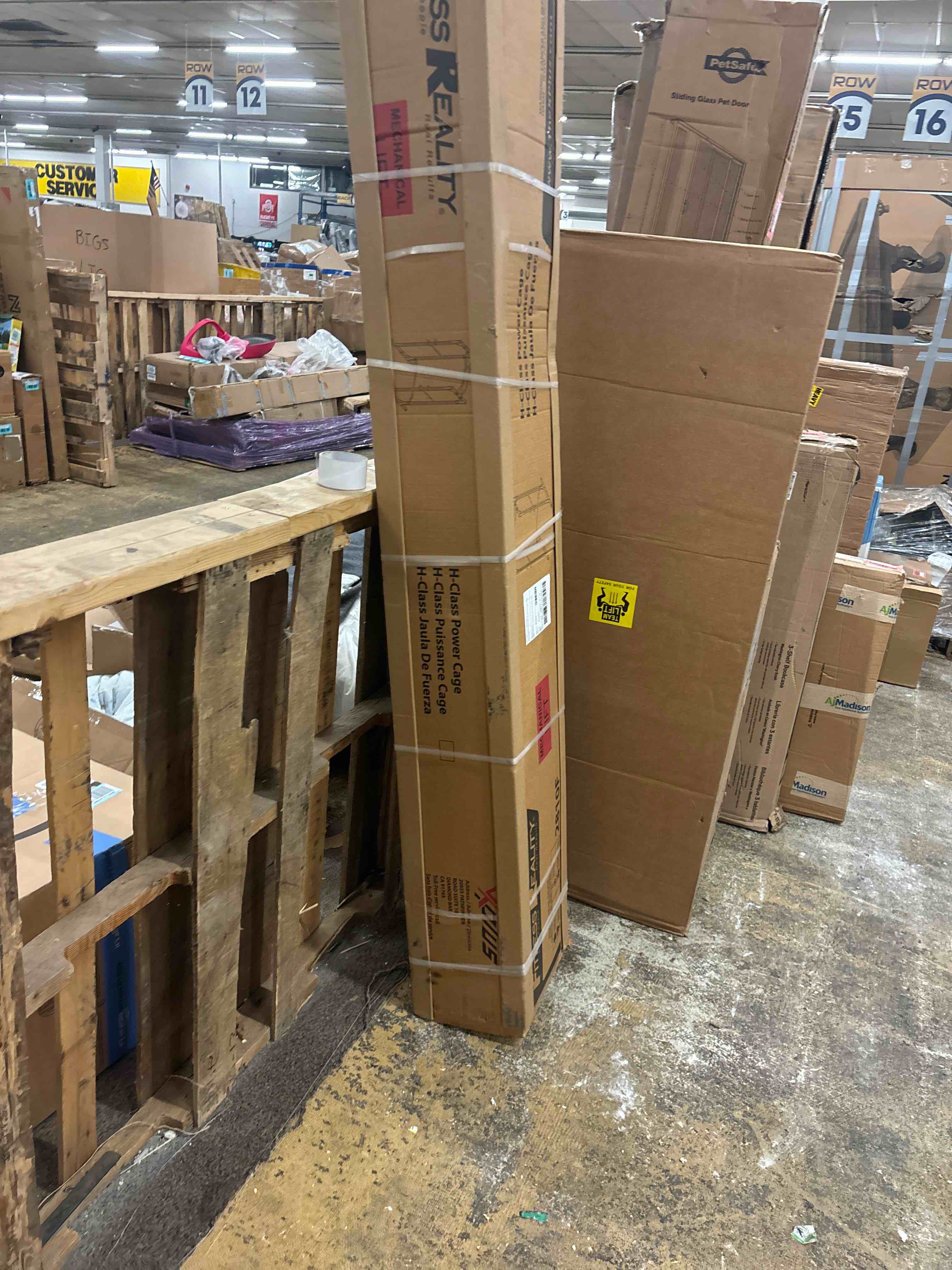 https://s3.amazonaws.com/lotting-images-prod/phillipi/RED5826568_1713919206718.jpeg