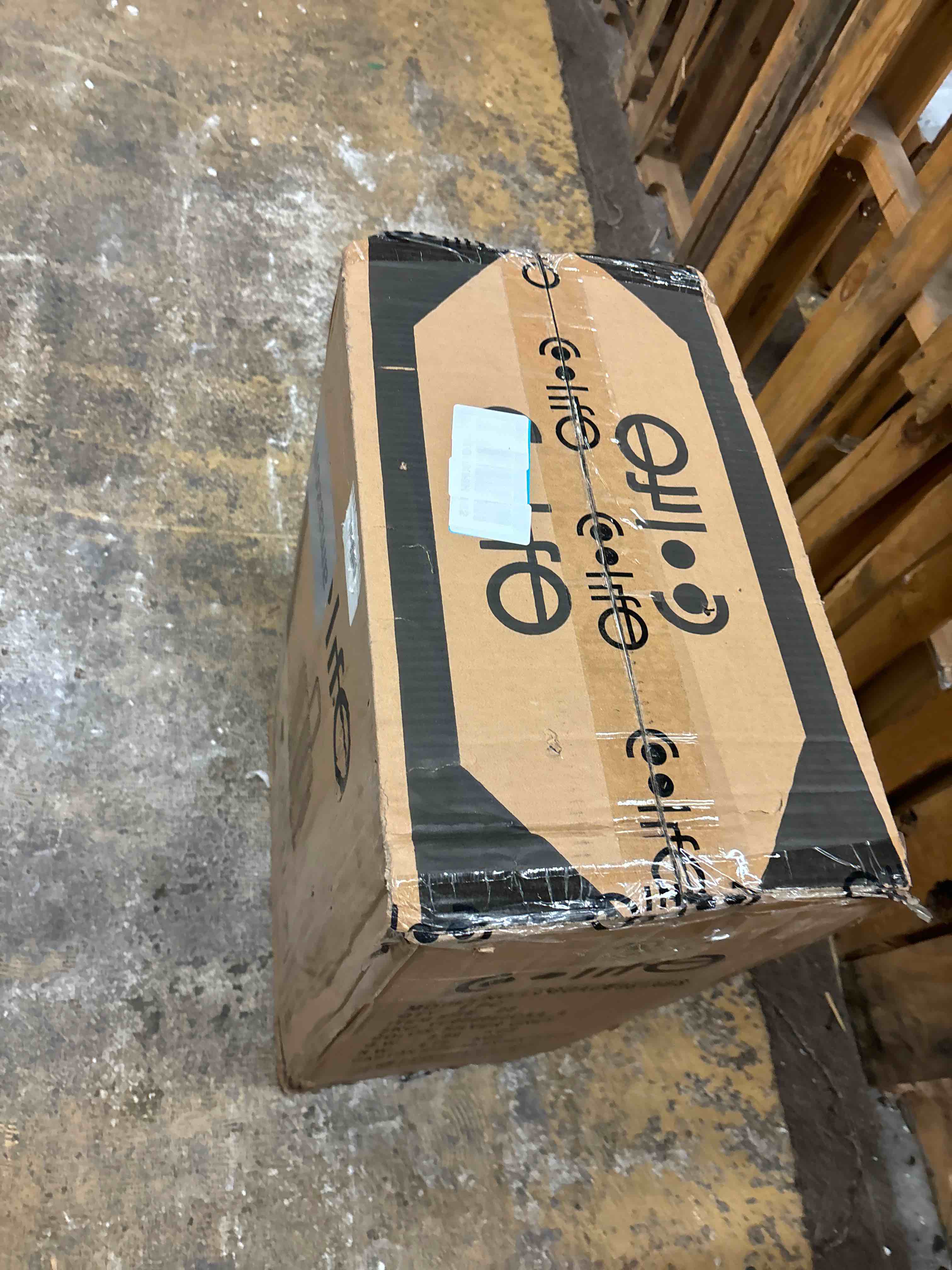 https://s3.amazonaws.com/lotting-images-prod/phillipi/RED5826587_1713917900672.jpeg