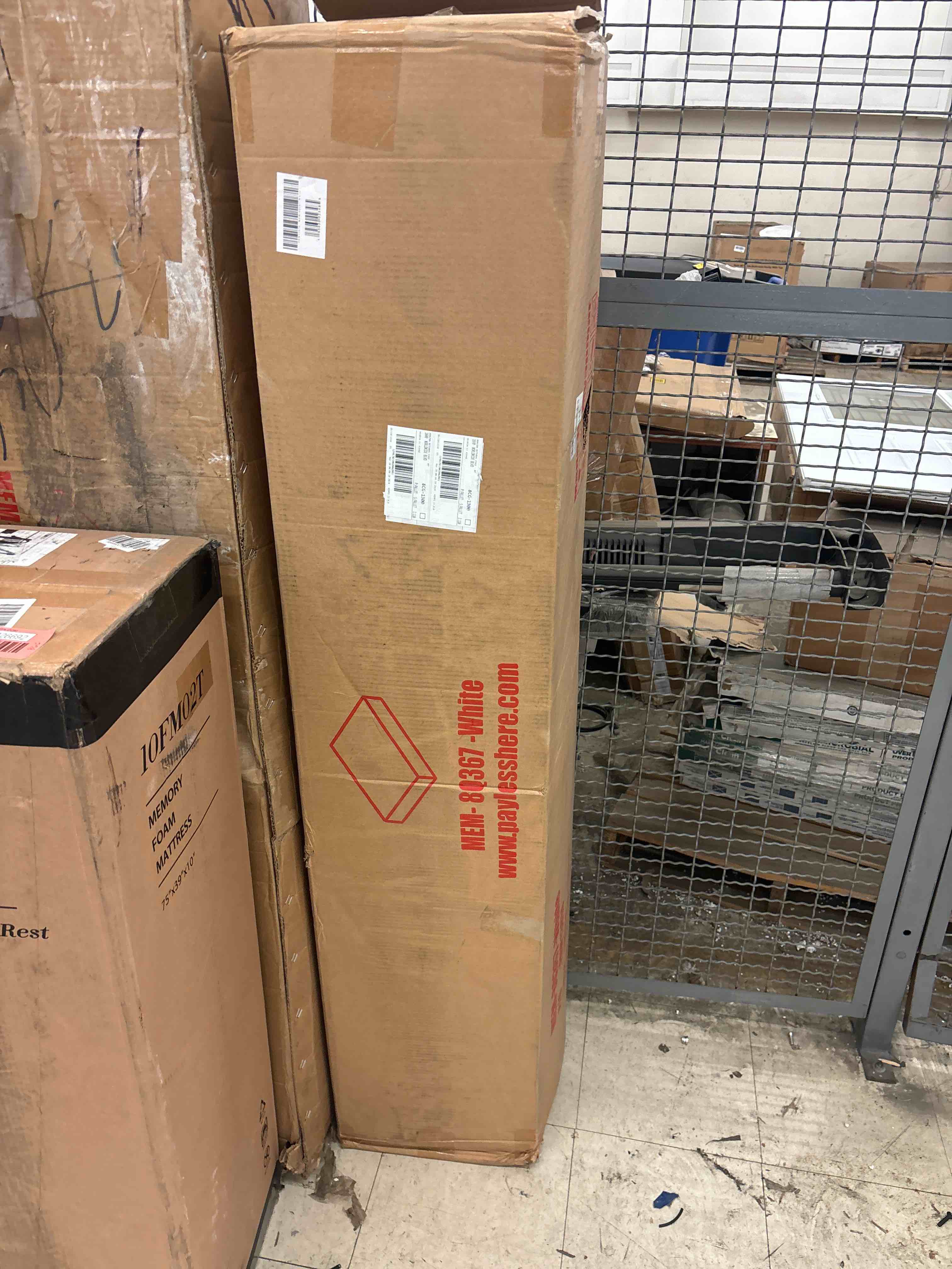 https://s3.amazonaws.com/lotting-images-prod/phillipi/RED5826693_1714605572649.jpeg