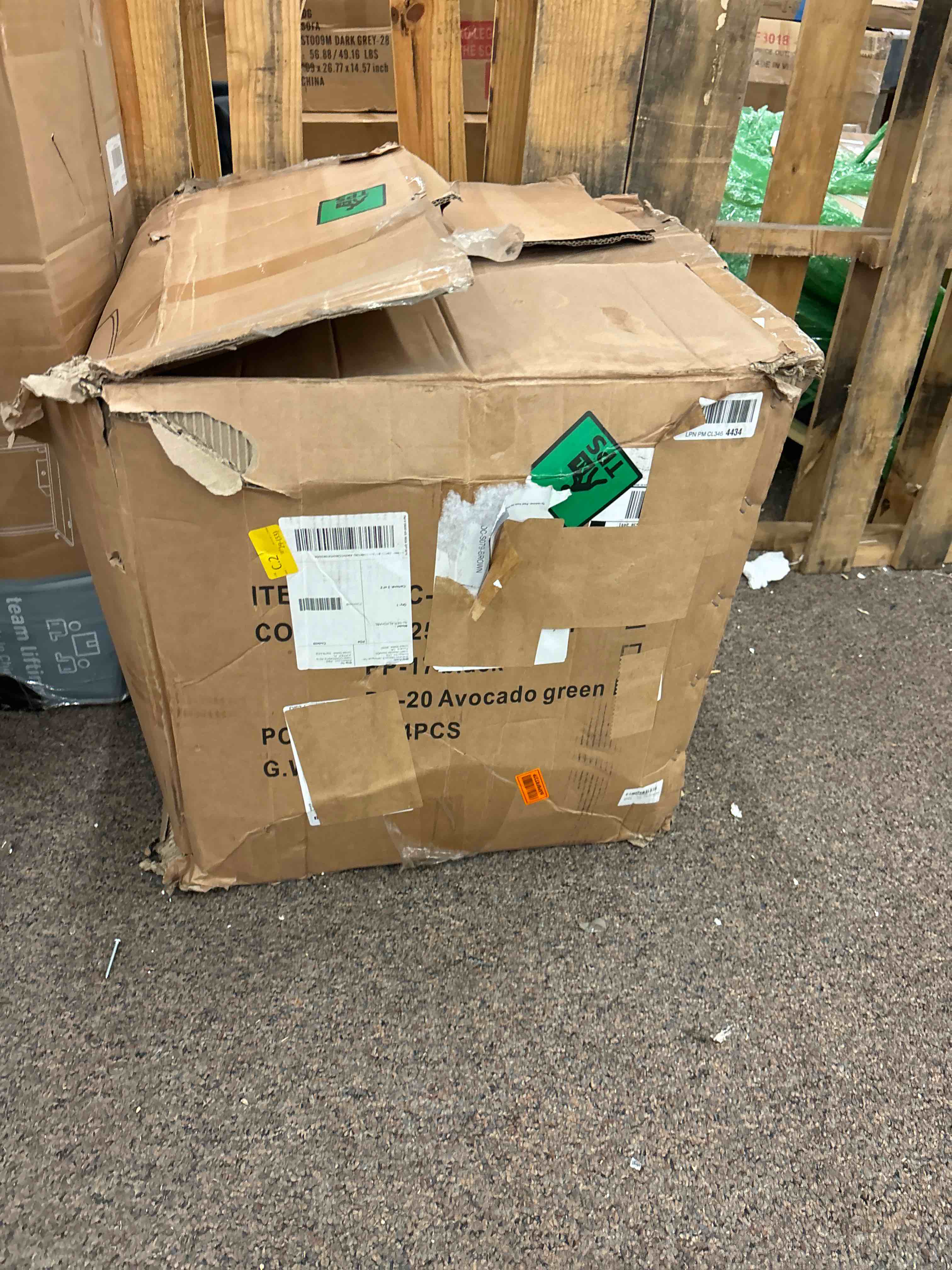 https://s3.amazonaws.com/lotting-images-prod/phillipi/RED5827517_1718642960117.jpeg