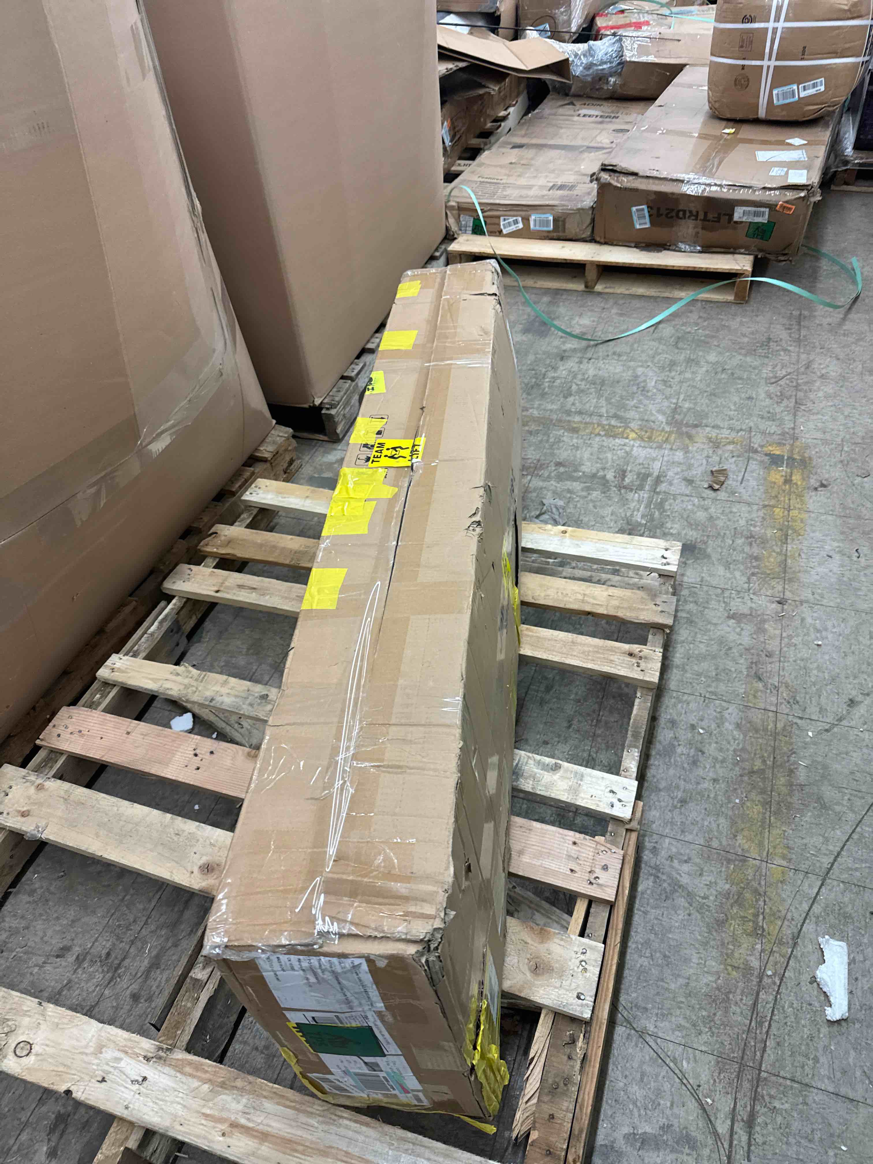 https://s3.amazonaws.com/lotting-images-prod/phillipi/RED6140094_1710858335601.jpeg