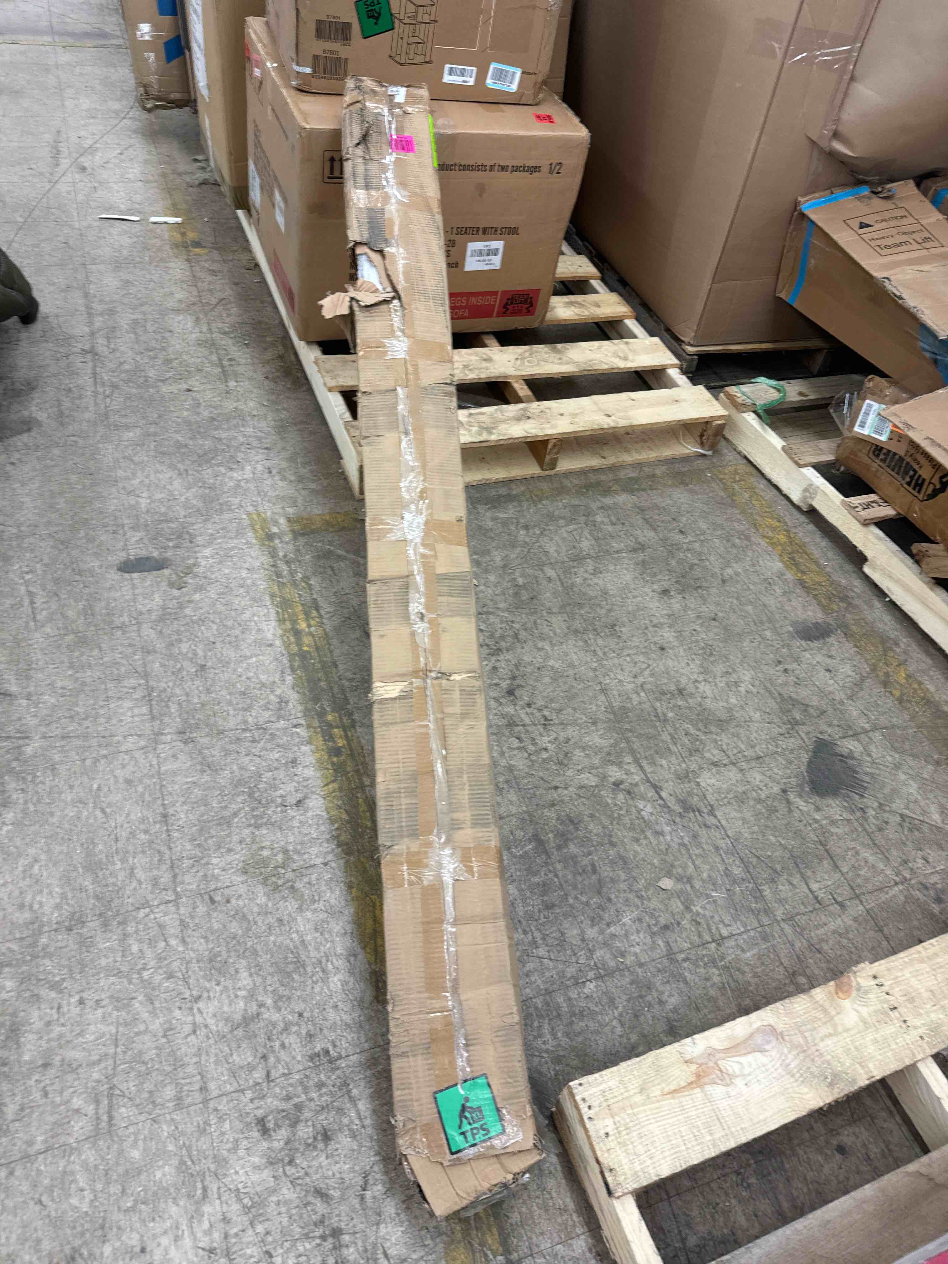 https://s3.amazonaws.com/lotting-images-prod/phillipi/RED6140114_1710864893751.jpeg