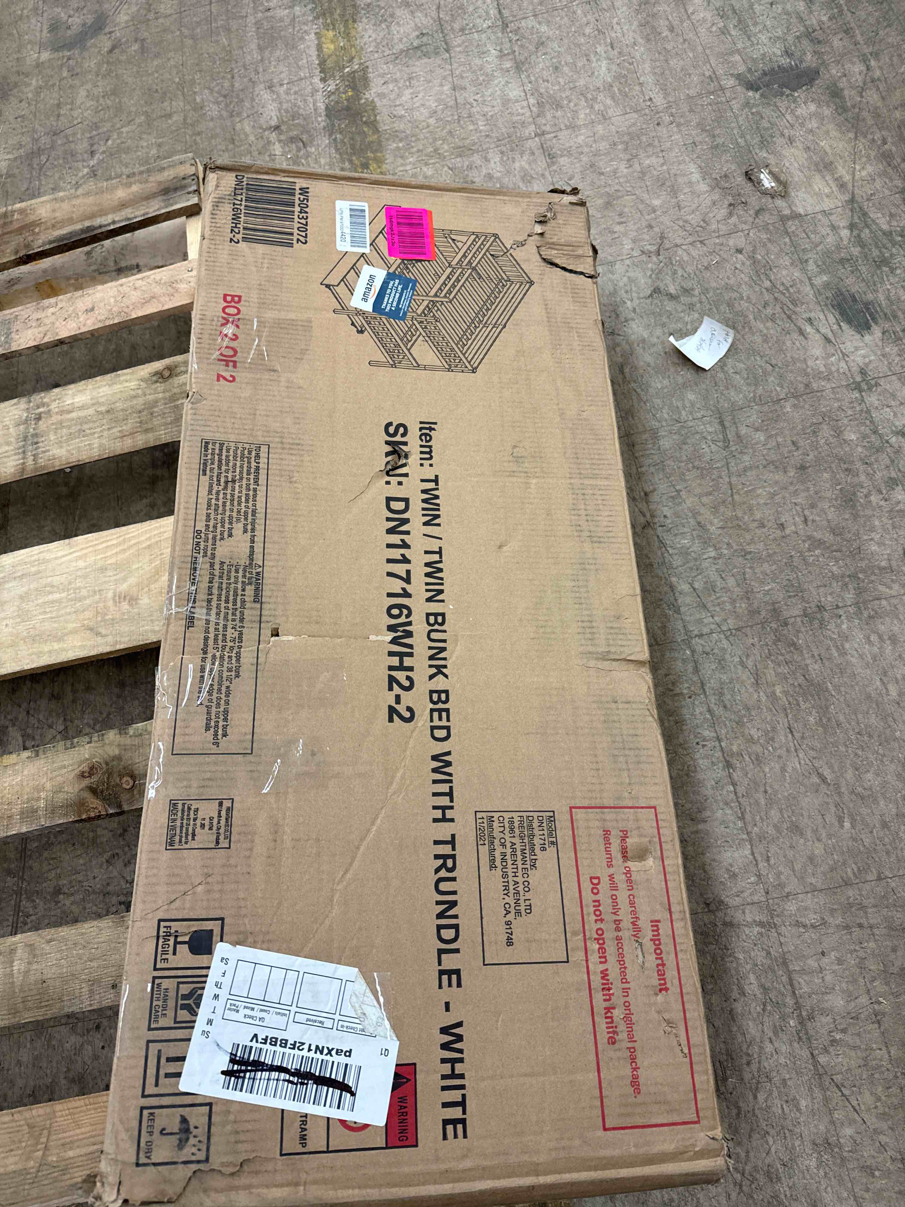 https://s3.amazonaws.com/lotting-images-prod/phillipi/RED6140121_1710867174895.jpeg