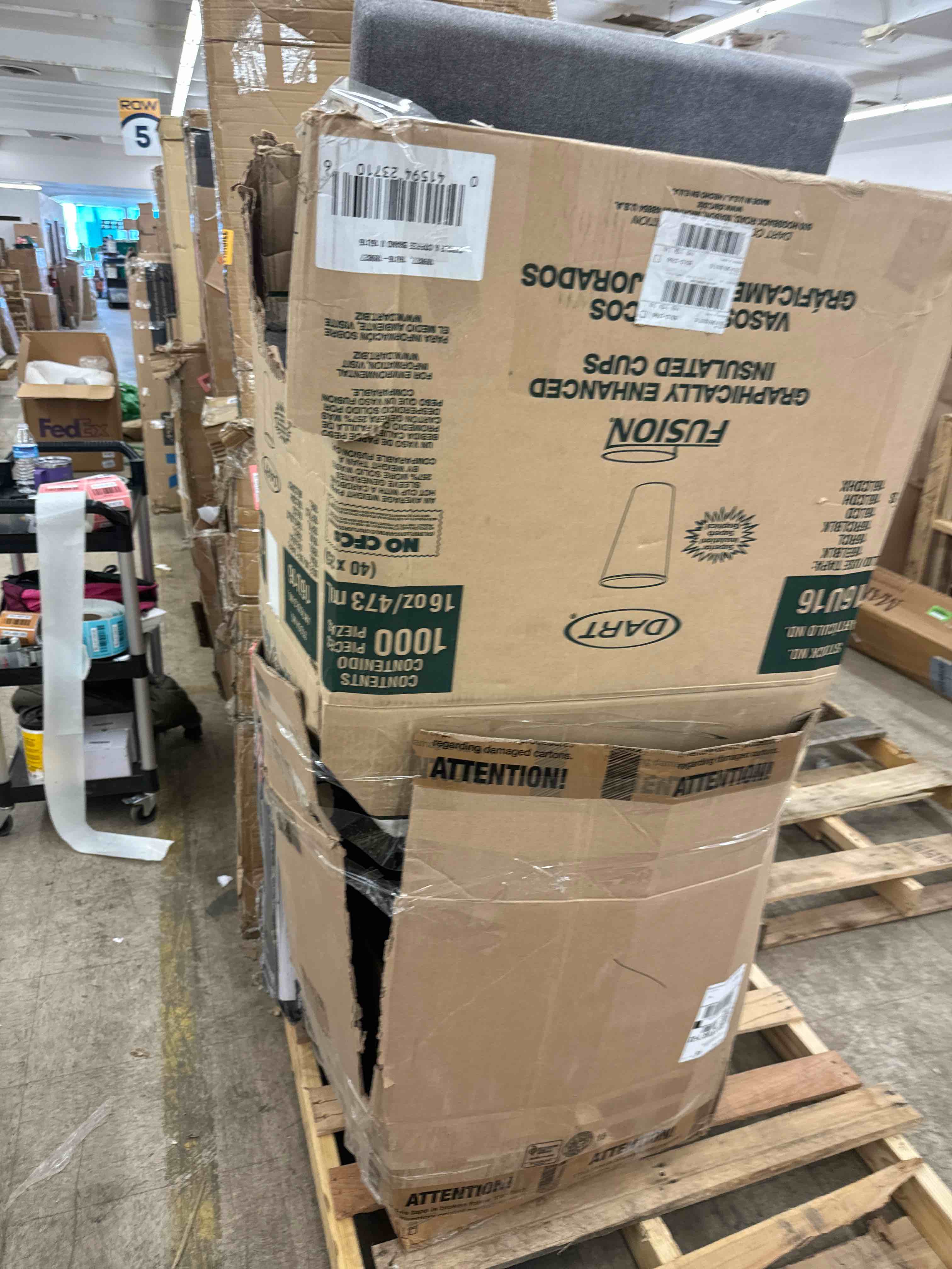 https://s3.amazonaws.com/lotting-images-prod/phillipi/RED6140130_1710873428377.jpeg