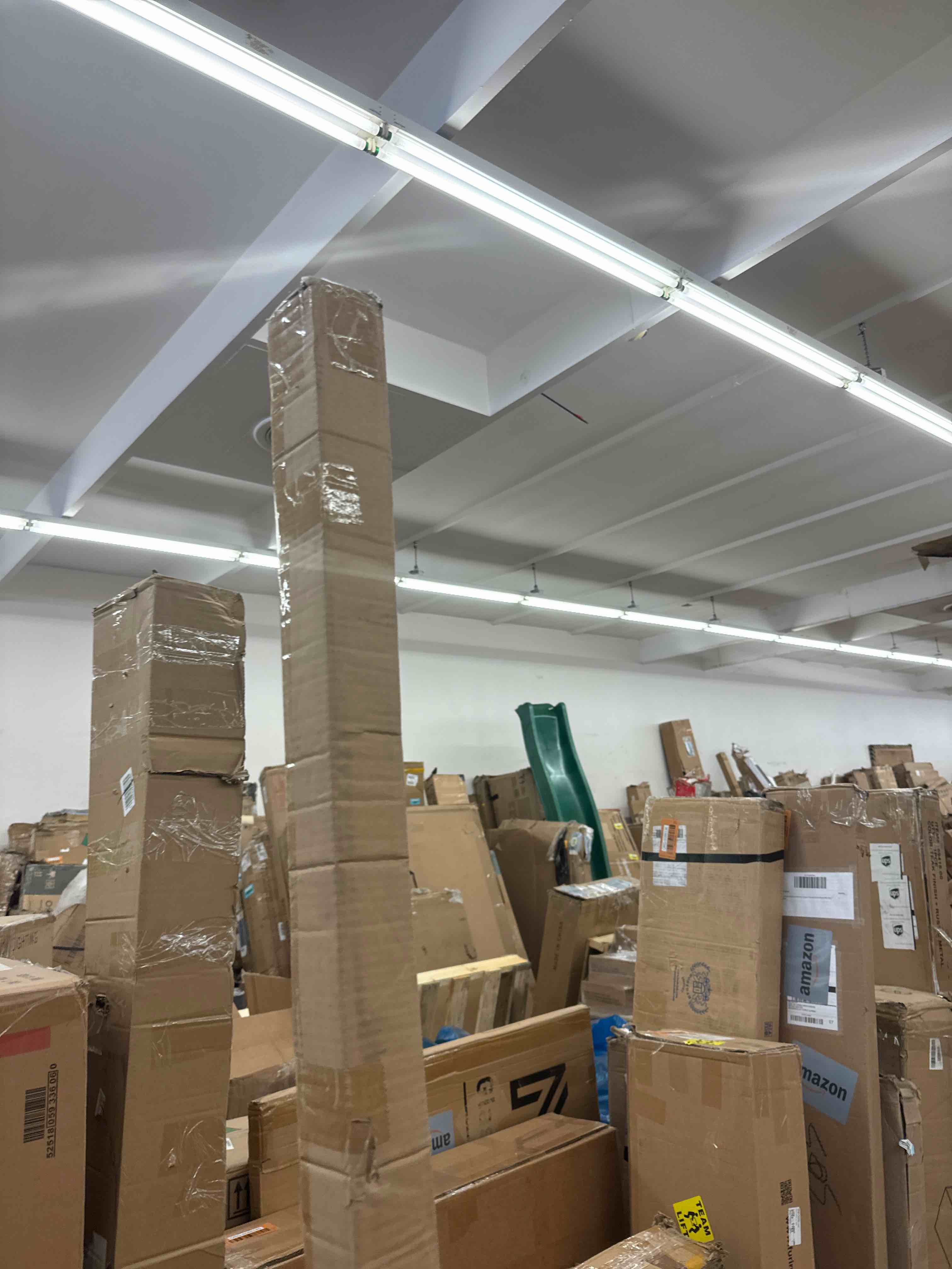 https://s3.amazonaws.com/lotting-images-prod/phillipi/RED6140880_1714672543147.jpeg