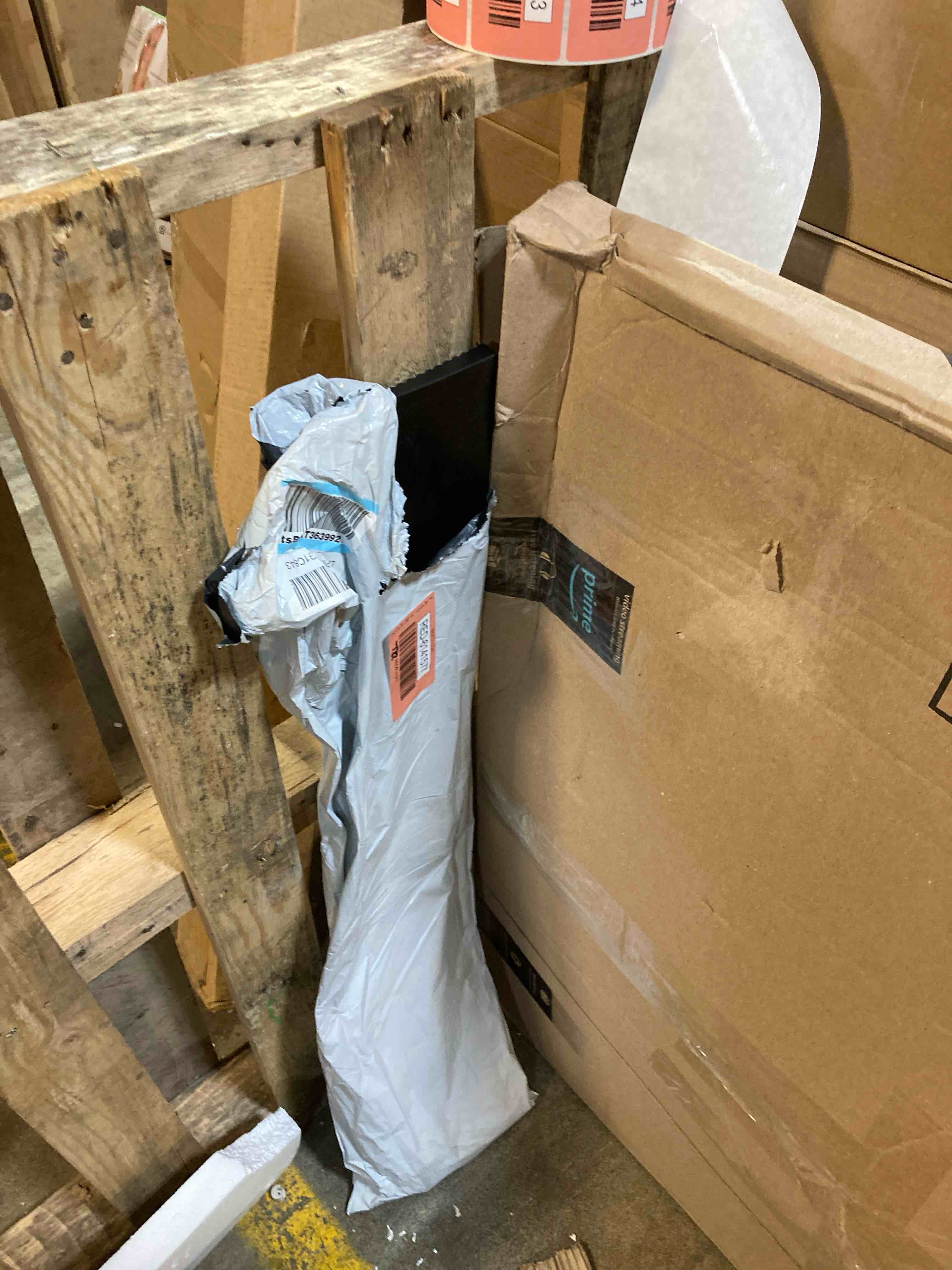 https://s3.amazonaws.com/lotting-images-prod/phillipi/RED6141577_1732223763850.jpeg
