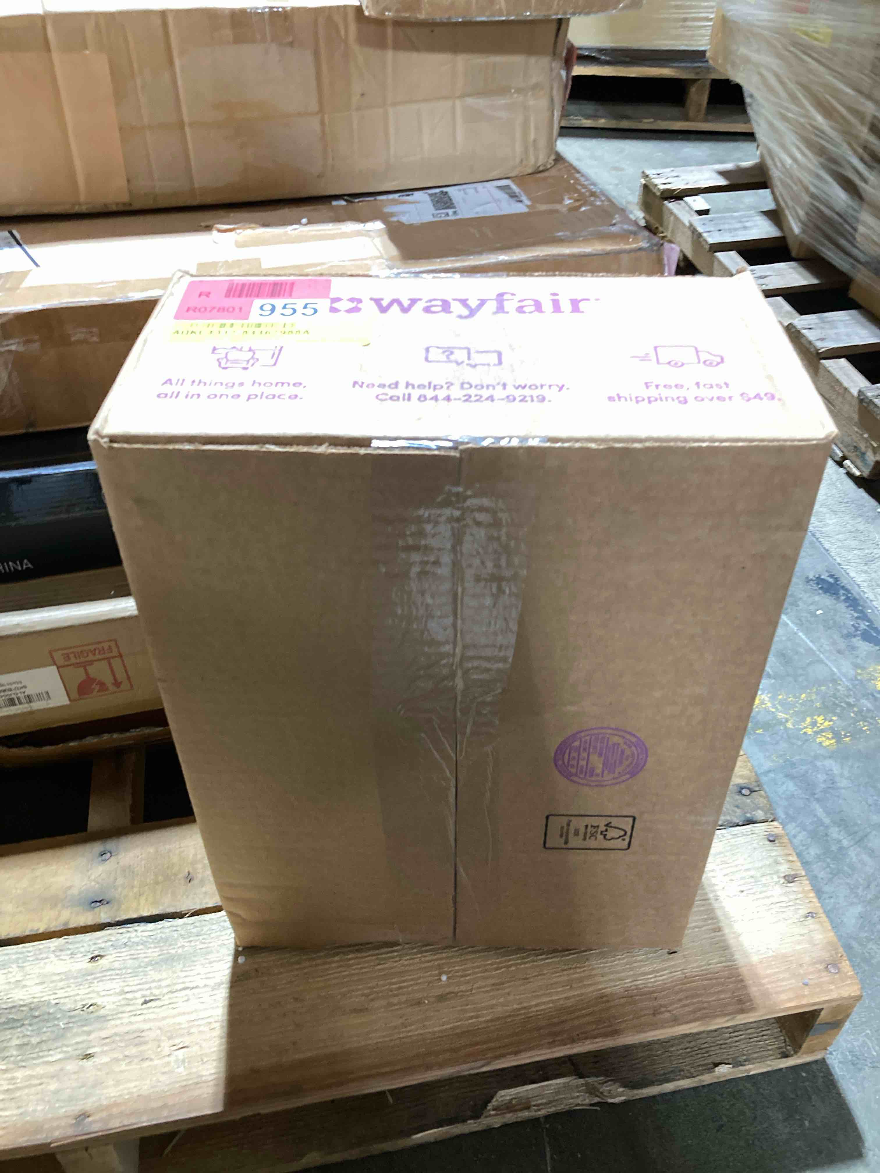 https://s3.amazonaws.com/lotting-images-prod/phillipi/RED6142638_1734391819816.jpeg