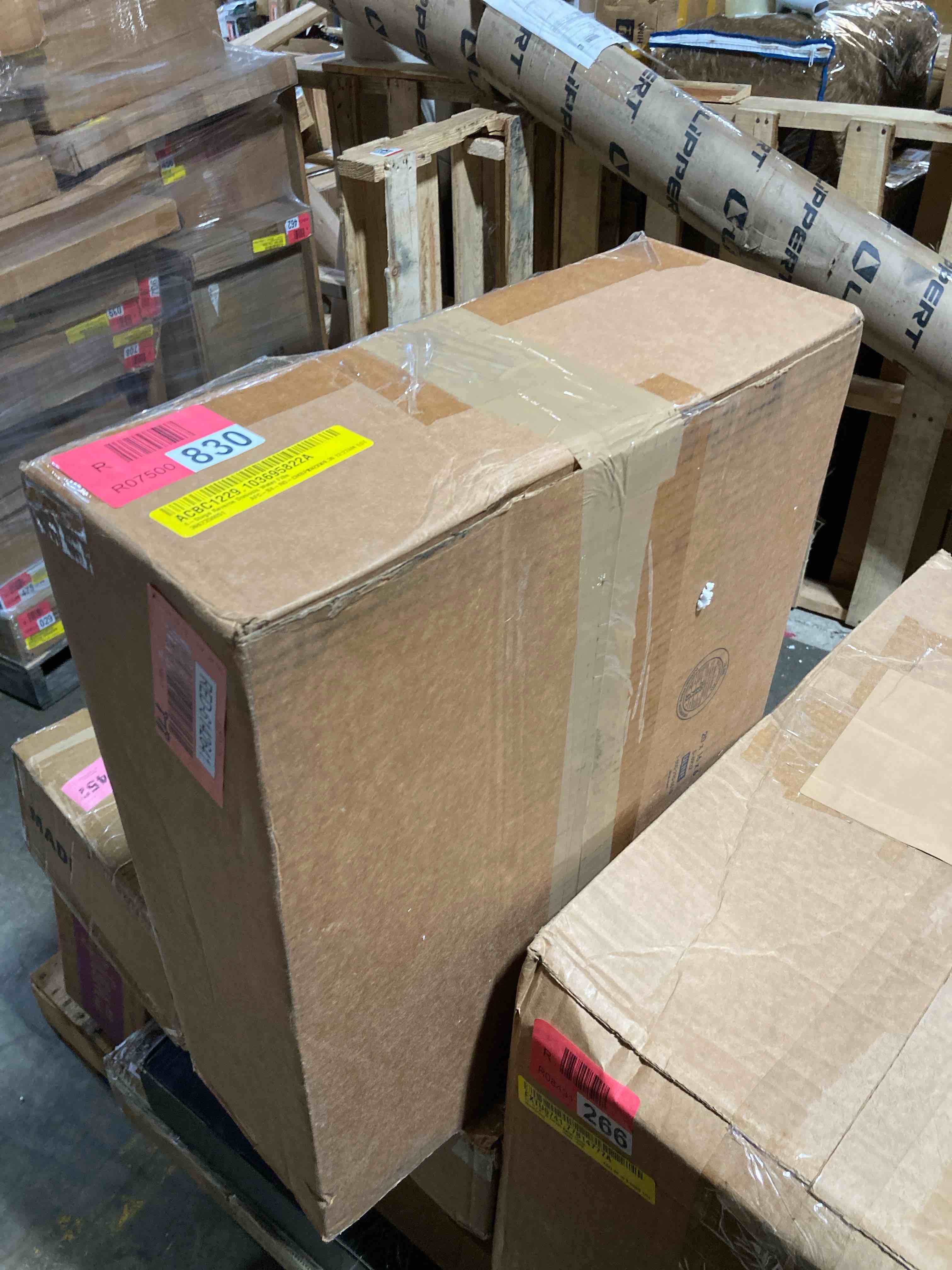 https://s3.amazonaws.com/lotting-images-prod/phillipi/RED6142641_1734391614075.jpeg