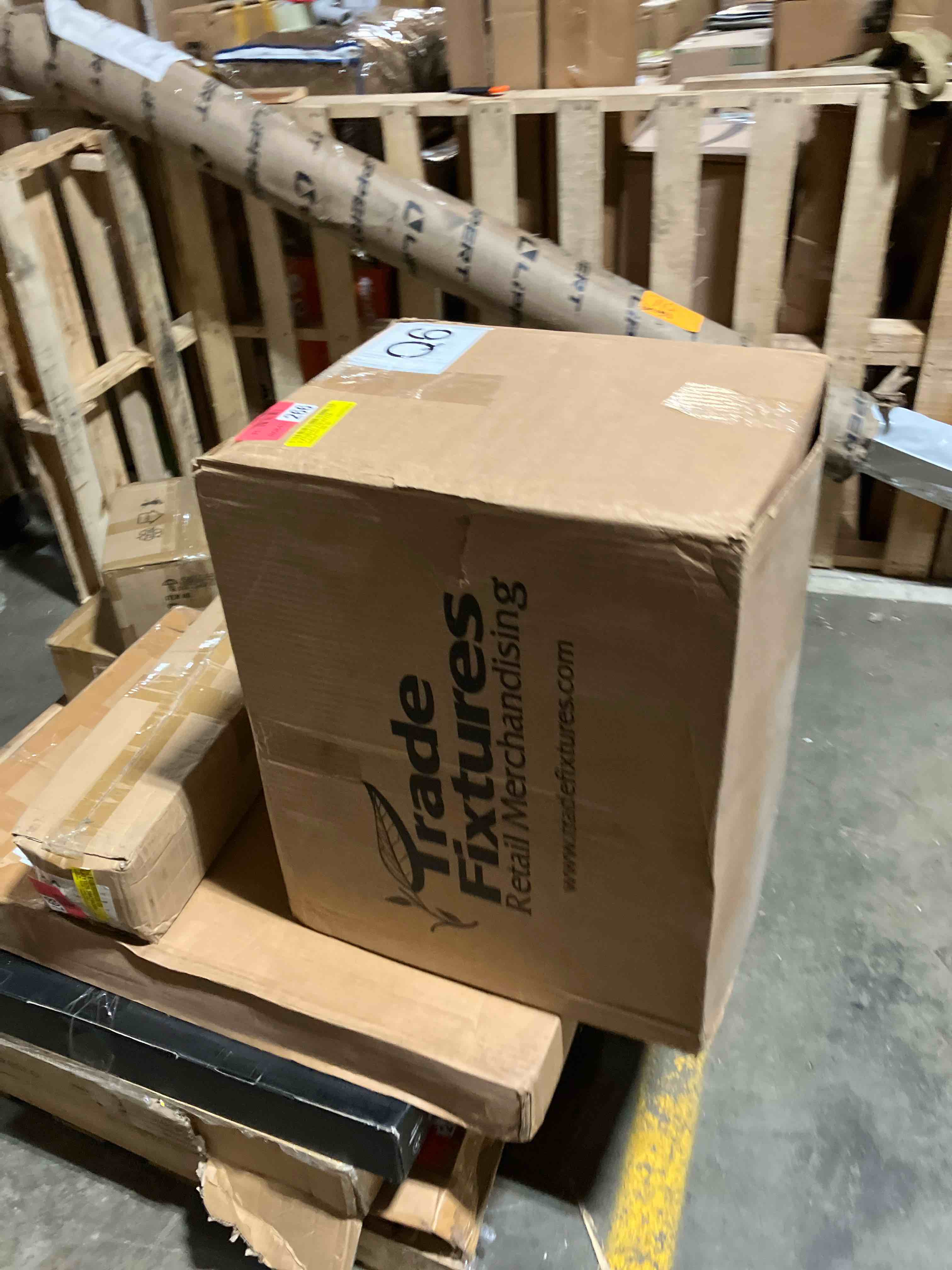 https://s3.amazonaws.com/lotting-images-prod/phillipi/RED6142642_1734392101478.jpeg