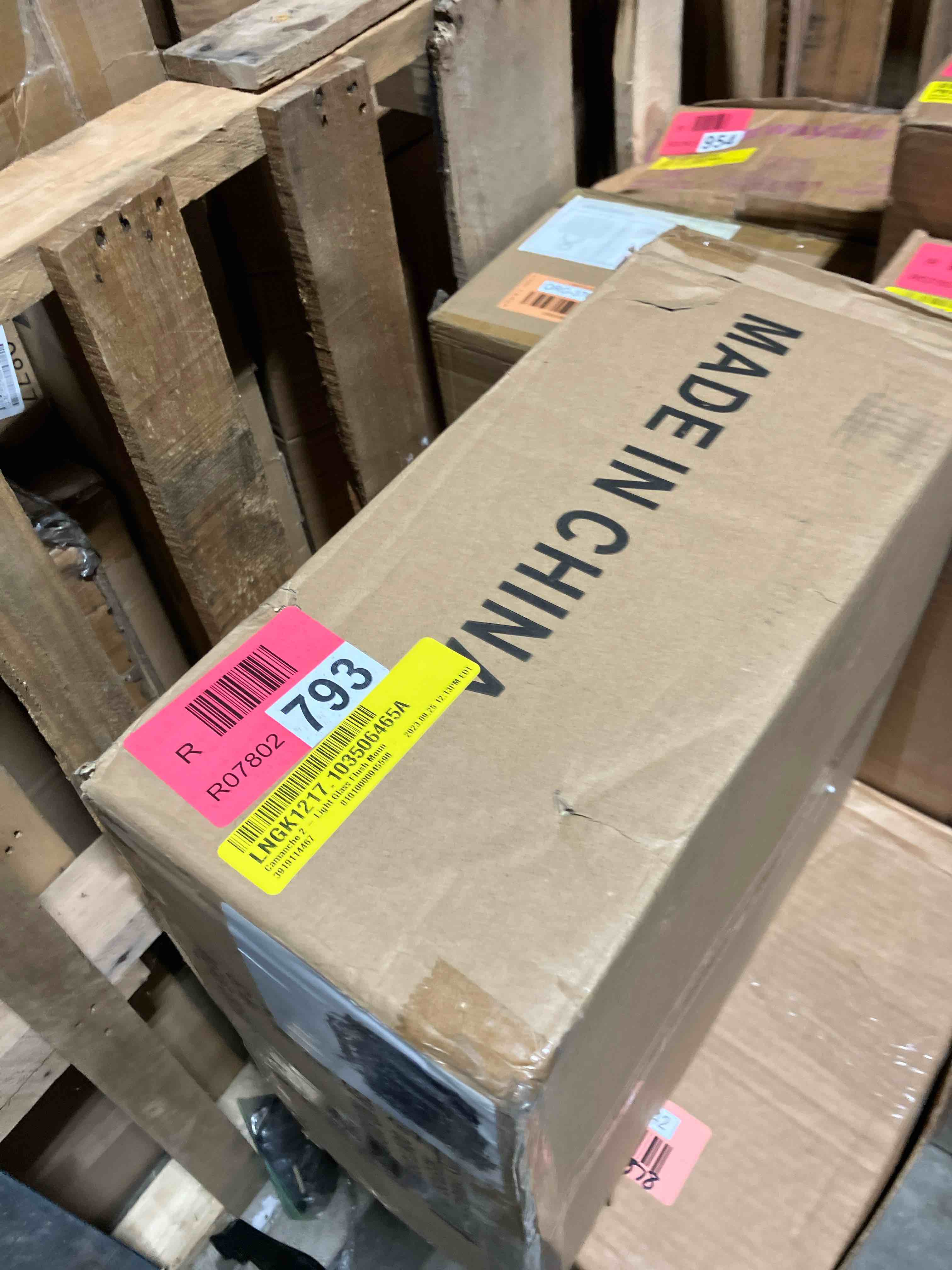 https://s3.amazonaws.com/lotting-images-prod/phillipi/RED6142647_1734392555108.jpeg