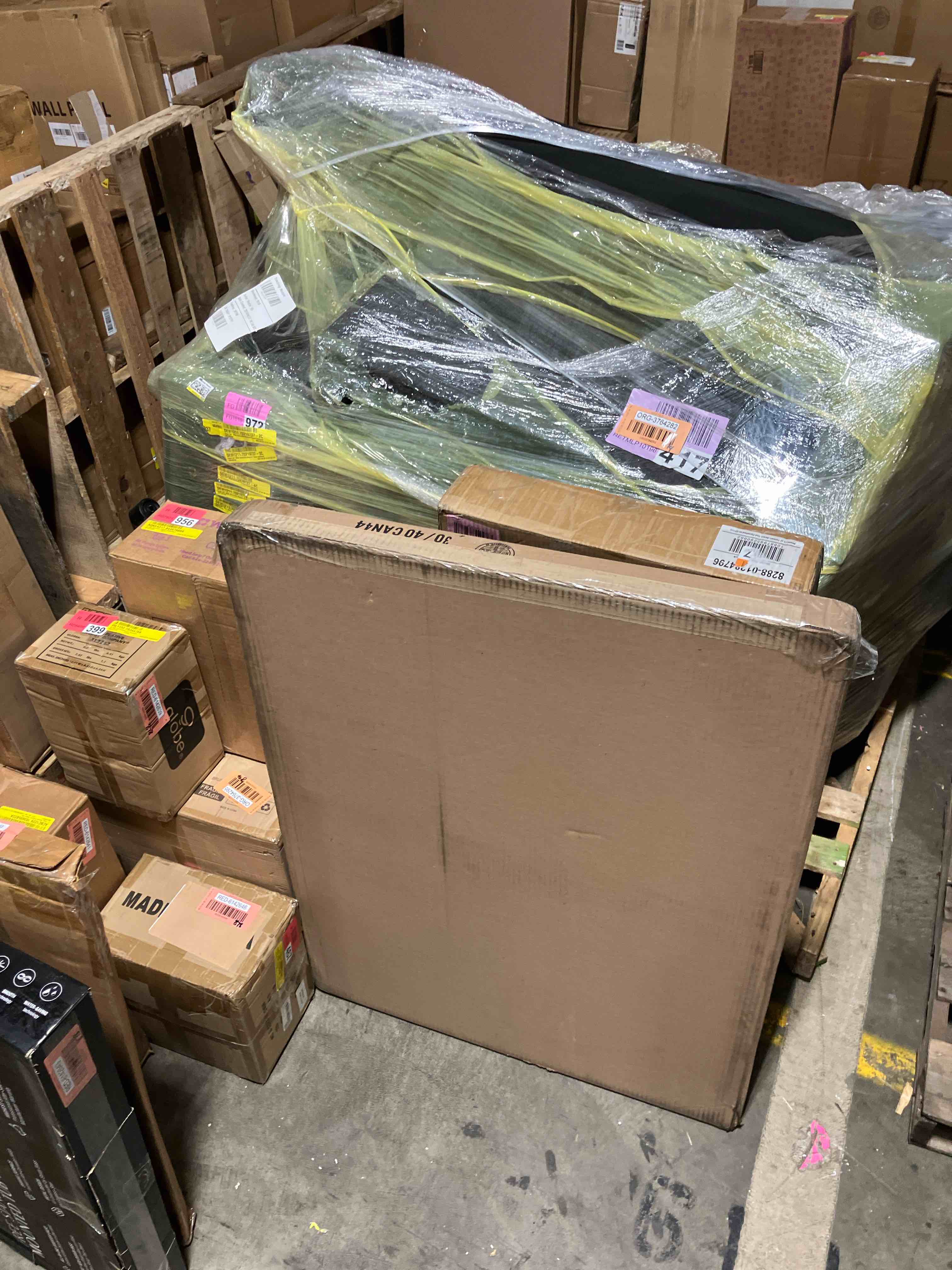 https://s3.amazonaws.com/lotting-images-prod/phillipi/RED6142654_1734393136699.jpeg