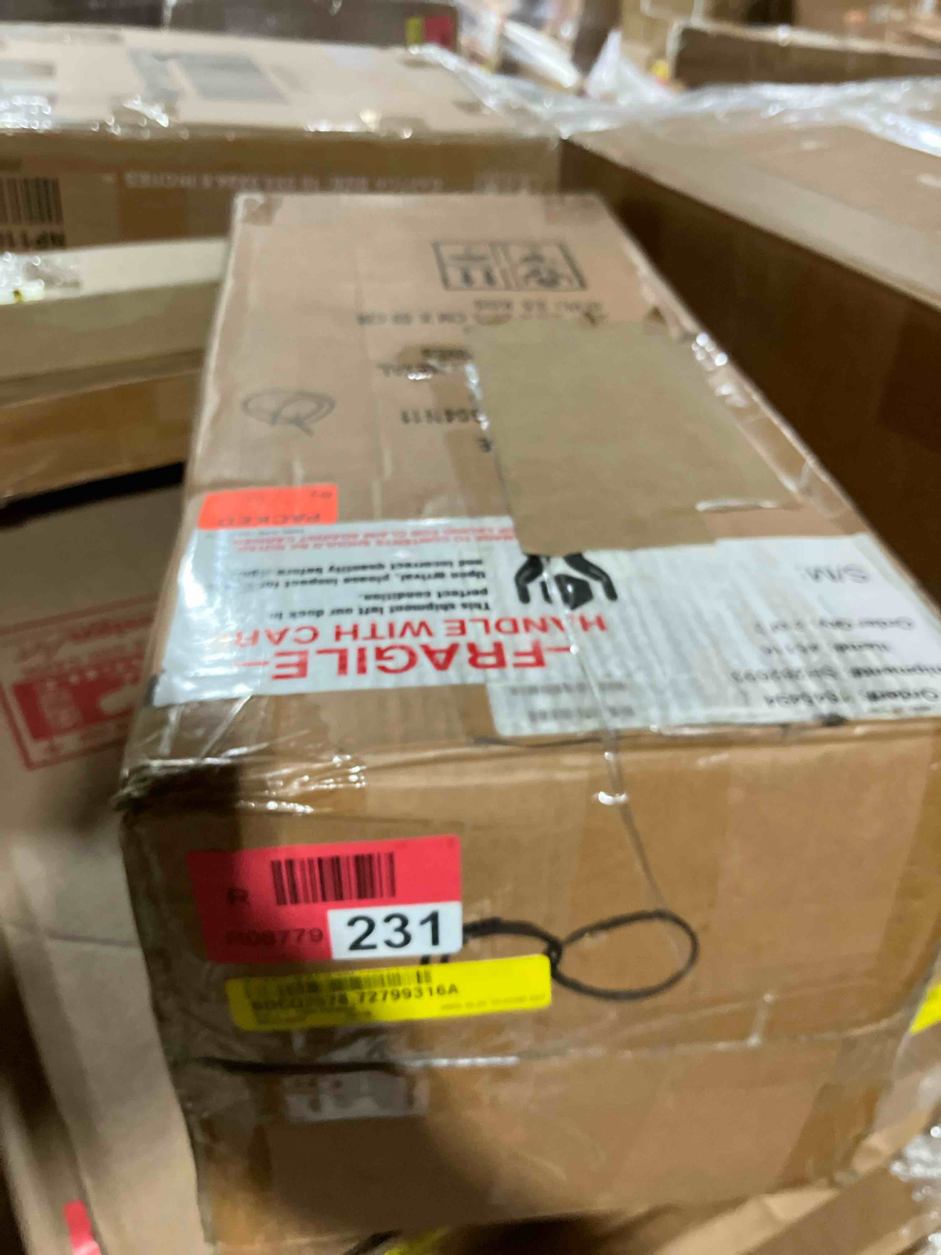 https://s3.amazonaws.com/lotting-images-prod/phillipi/RED6142655_1734393225949.jpeg