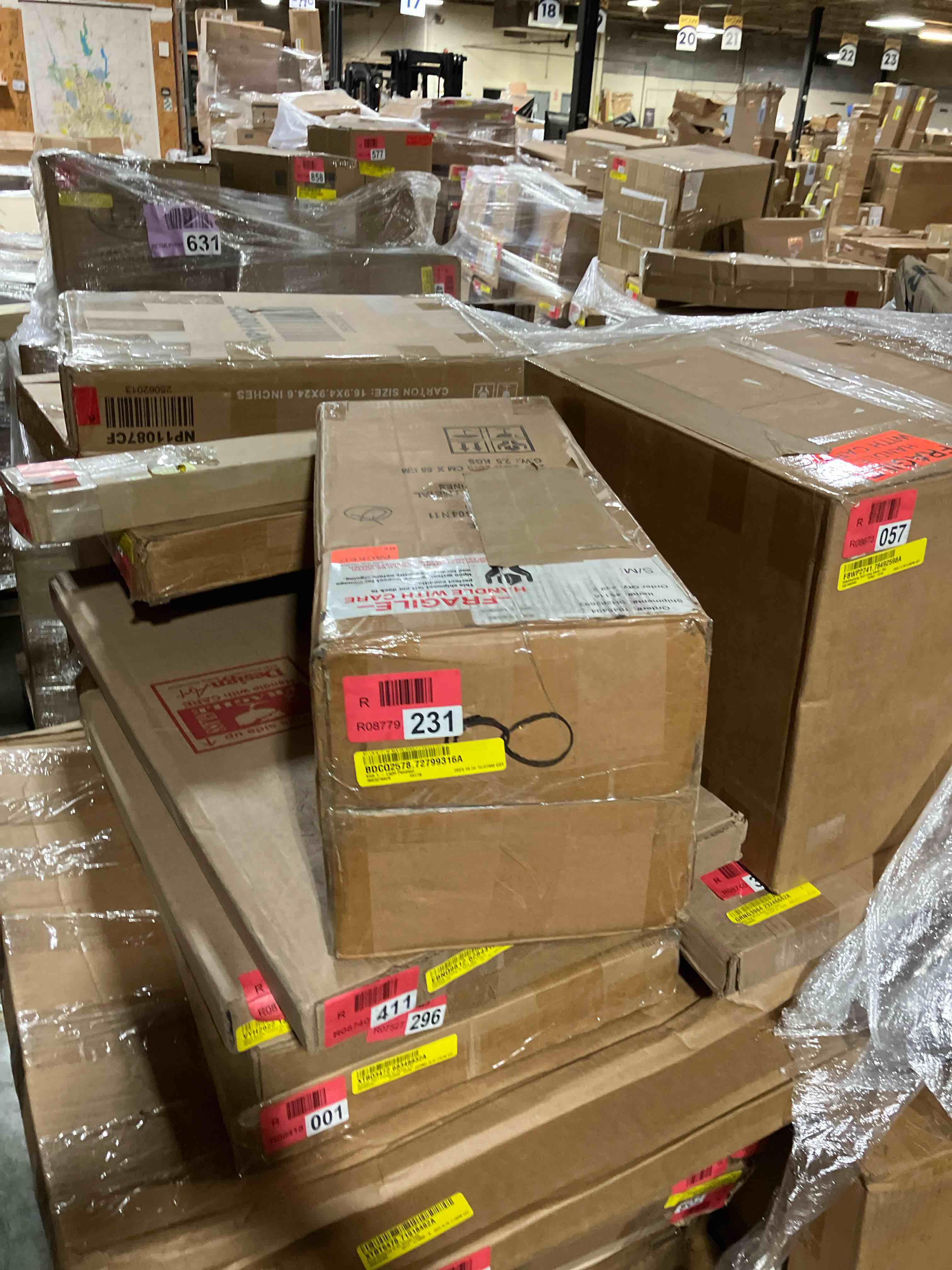 https://s3.amazonaws.com/lotting-images-prod/phillipi/RED6142655_1734393227216.jpeg