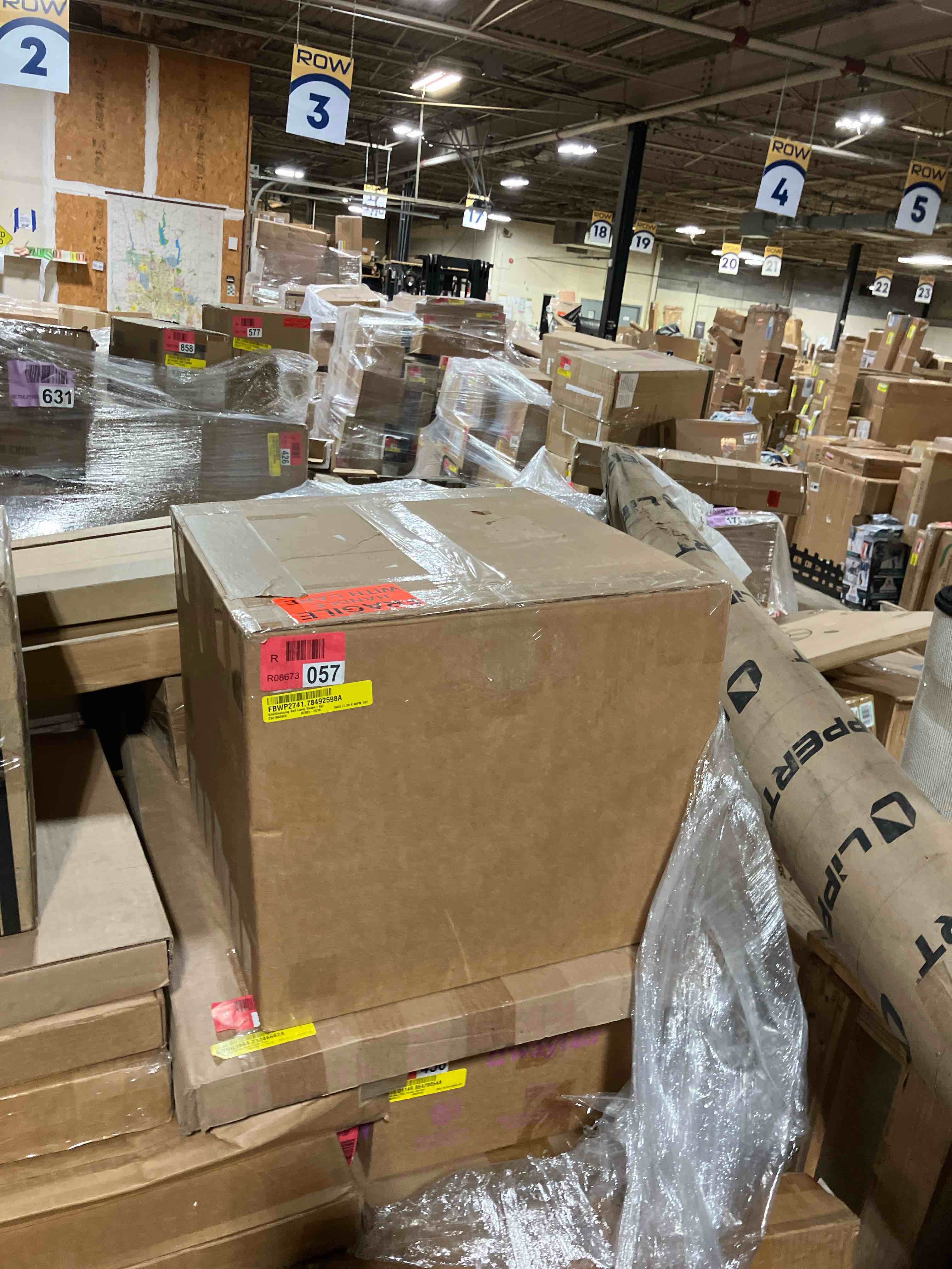 https://s3.amazonaws.com/lotting-images-prod/phillipi/RED6142657_1734393574073.jpeg