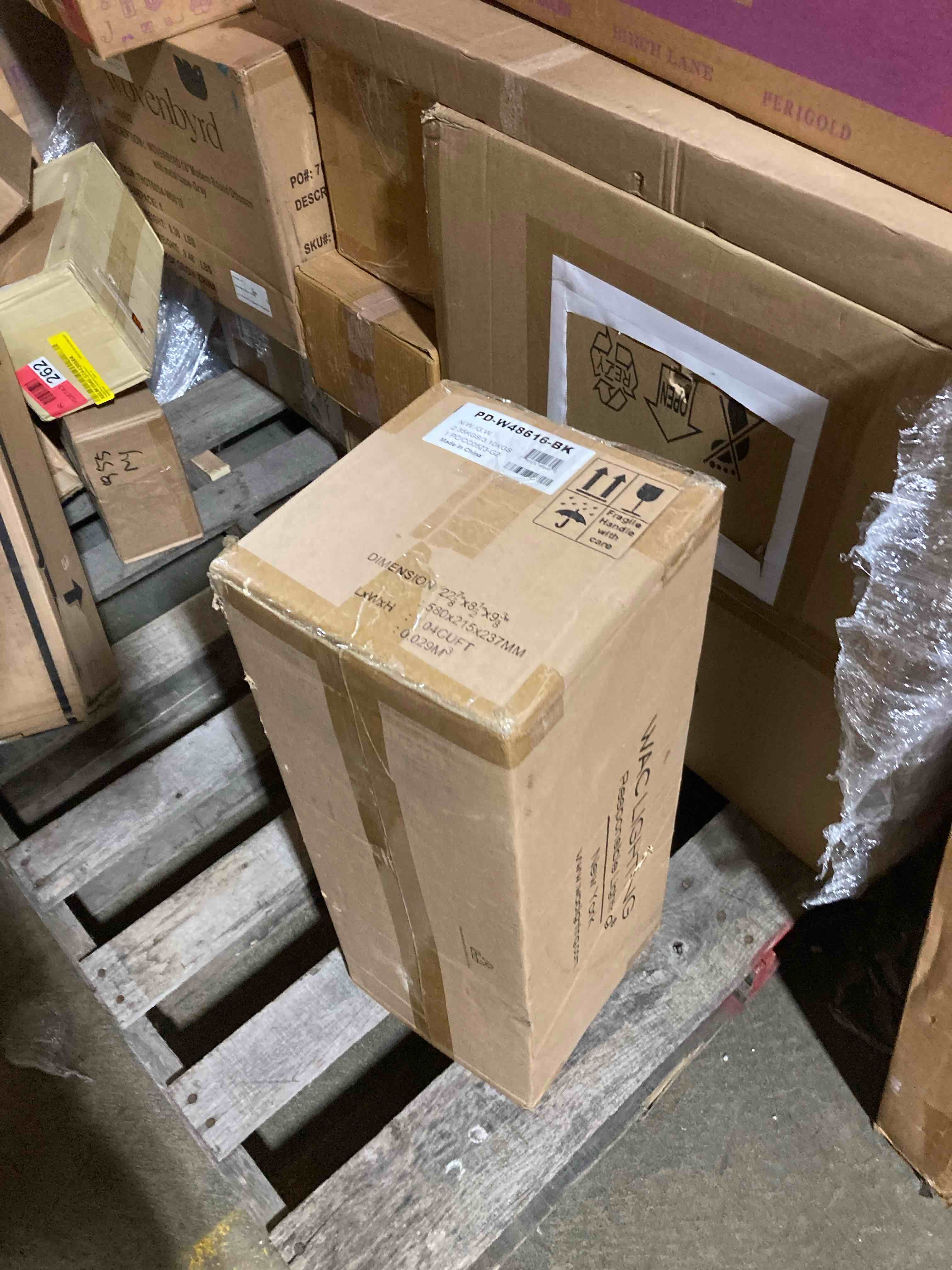 https://s3.amazonaws.com/lotting-images-prod/phillipi/RED6142686_1734395919509.jpeg