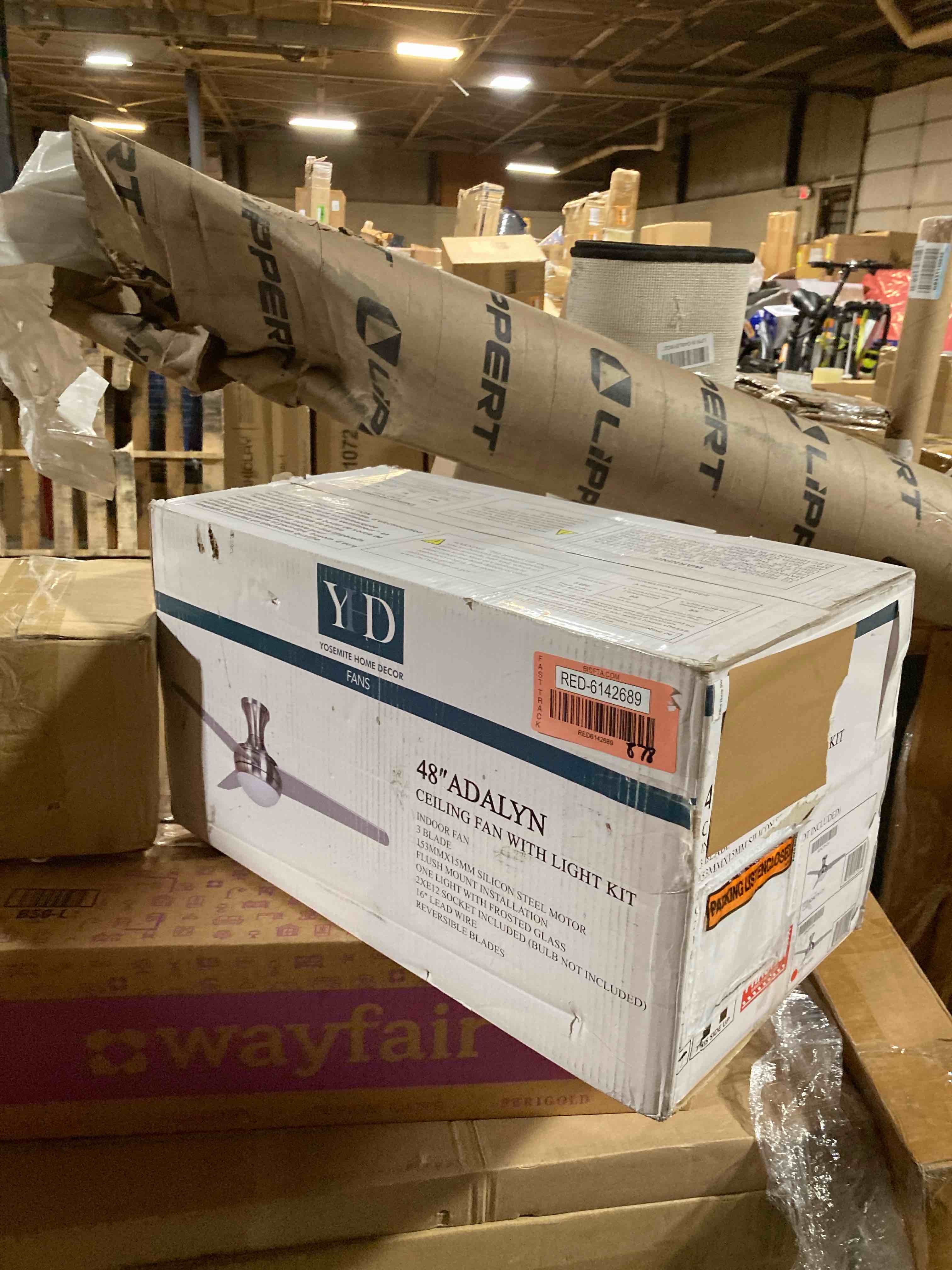 https://s3.amazonaws.com/lotting-images-prod/phillipi/RED6142689_1734396743084.jpeg
