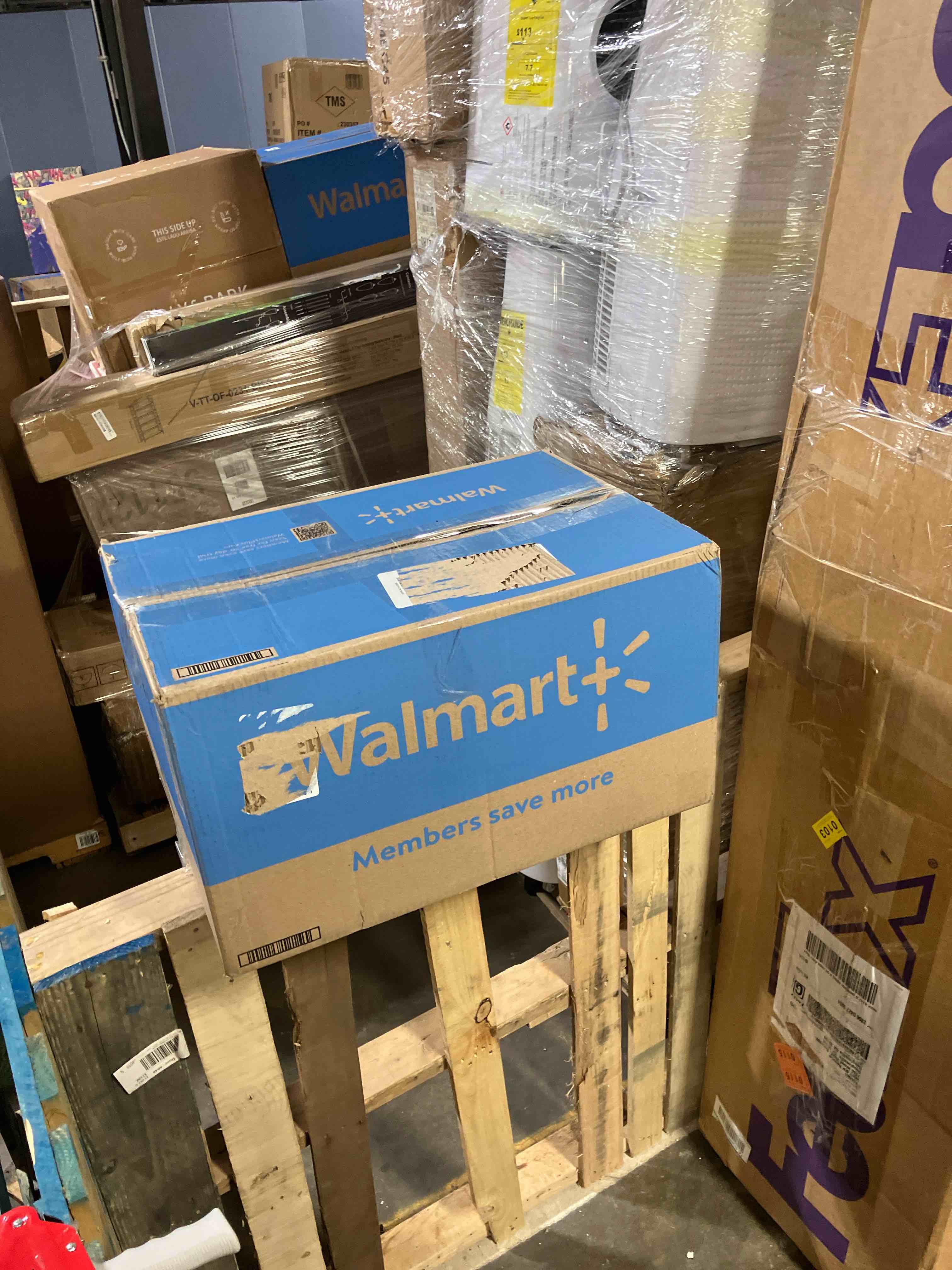 https://s3.amazonaws.com/lotting-images-prod/phillipi/RED6142779_1734476761180.jpeg