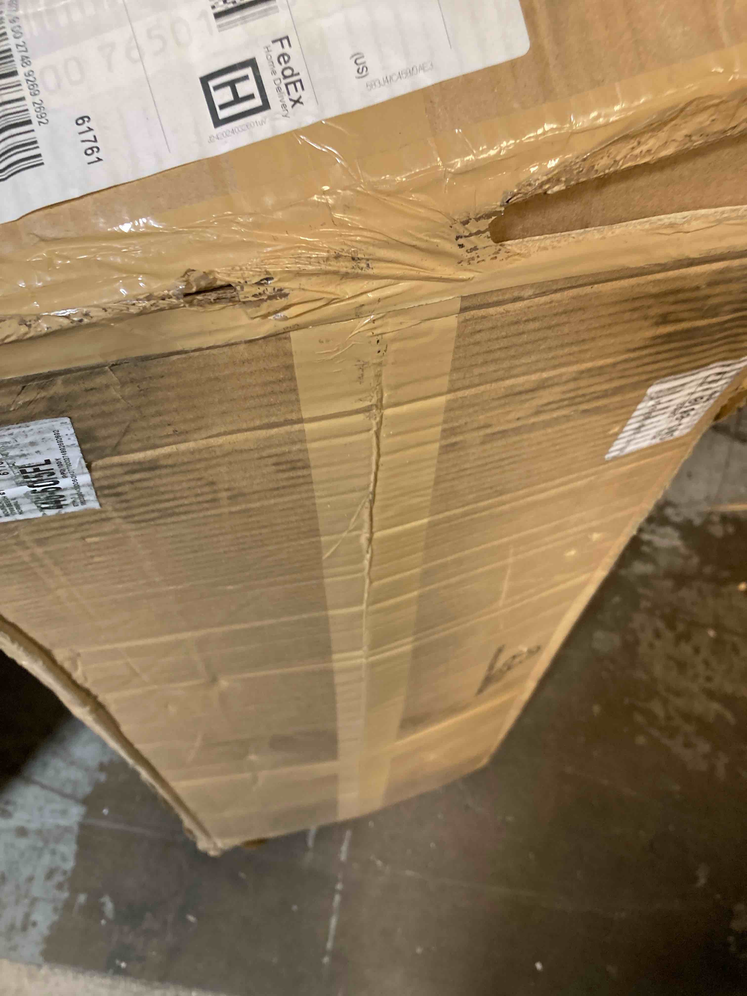https://s3.amazonaws.com/lotting-images-prod/phillipi/RED6143037_1719947347941.jpeg