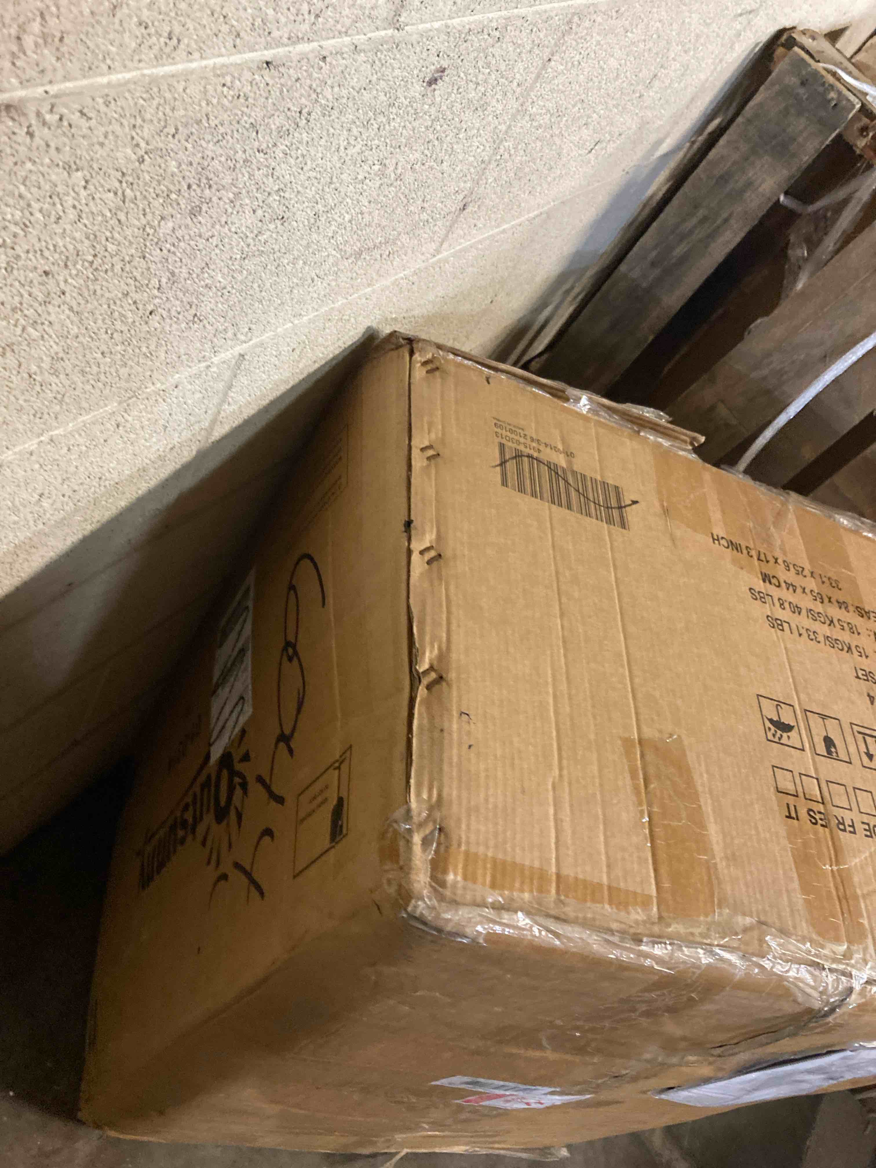 https://s3.amazonaws.com/lotting-images-prod/phillipi/RED6143603_1721150353473.jpeg