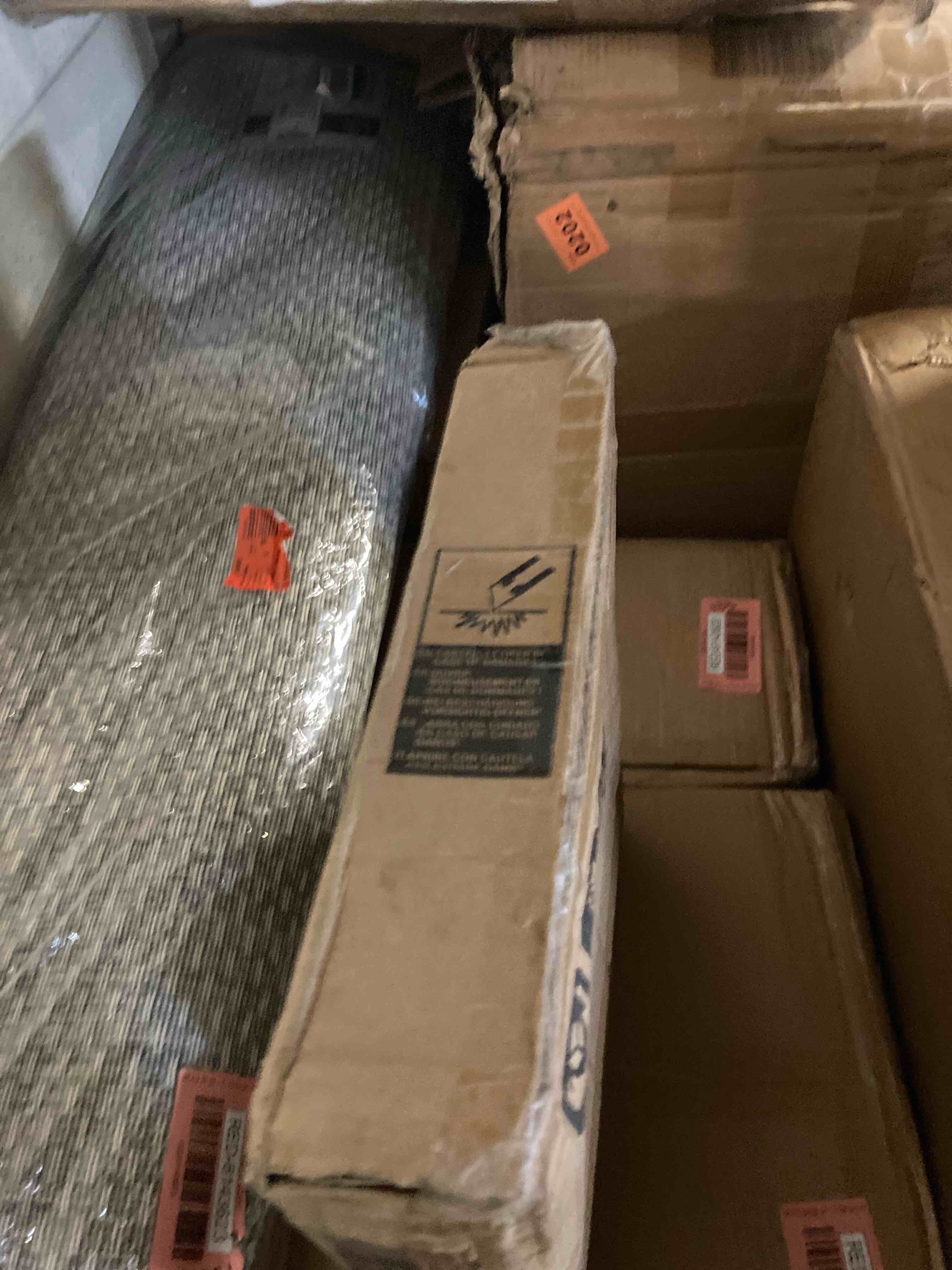 https://s3.amazonaws.com/lotting-images-prod/phillipi/RED6143627_1721154957897.jpeg