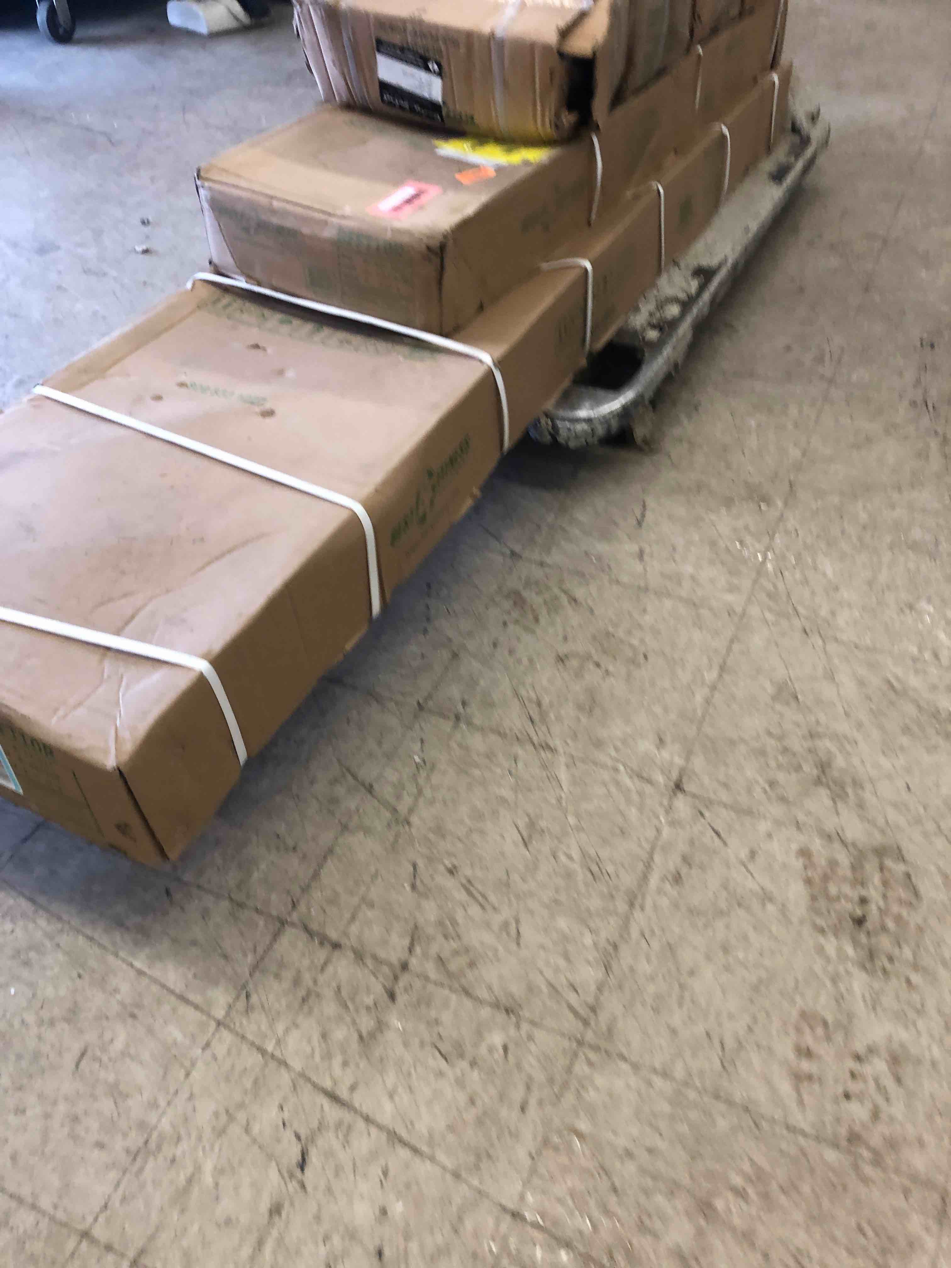 https://s3.amazonaws.com/lotting-images-prod/phillipi/RED6144497_1712071400317.jpeg