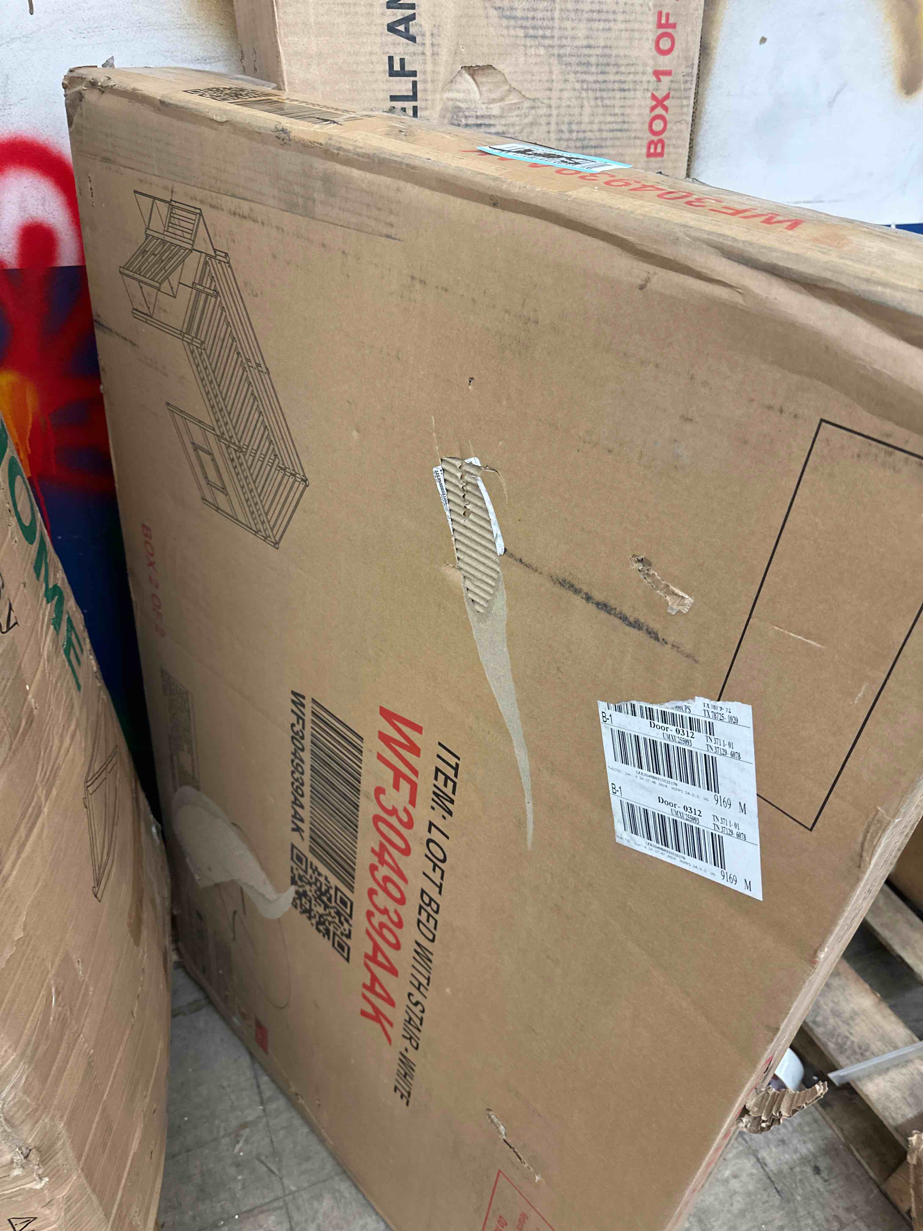 https://s3.amazonaws.com/lotting-images-prod/phillipi/RED6145469_1726155516958.jpeg