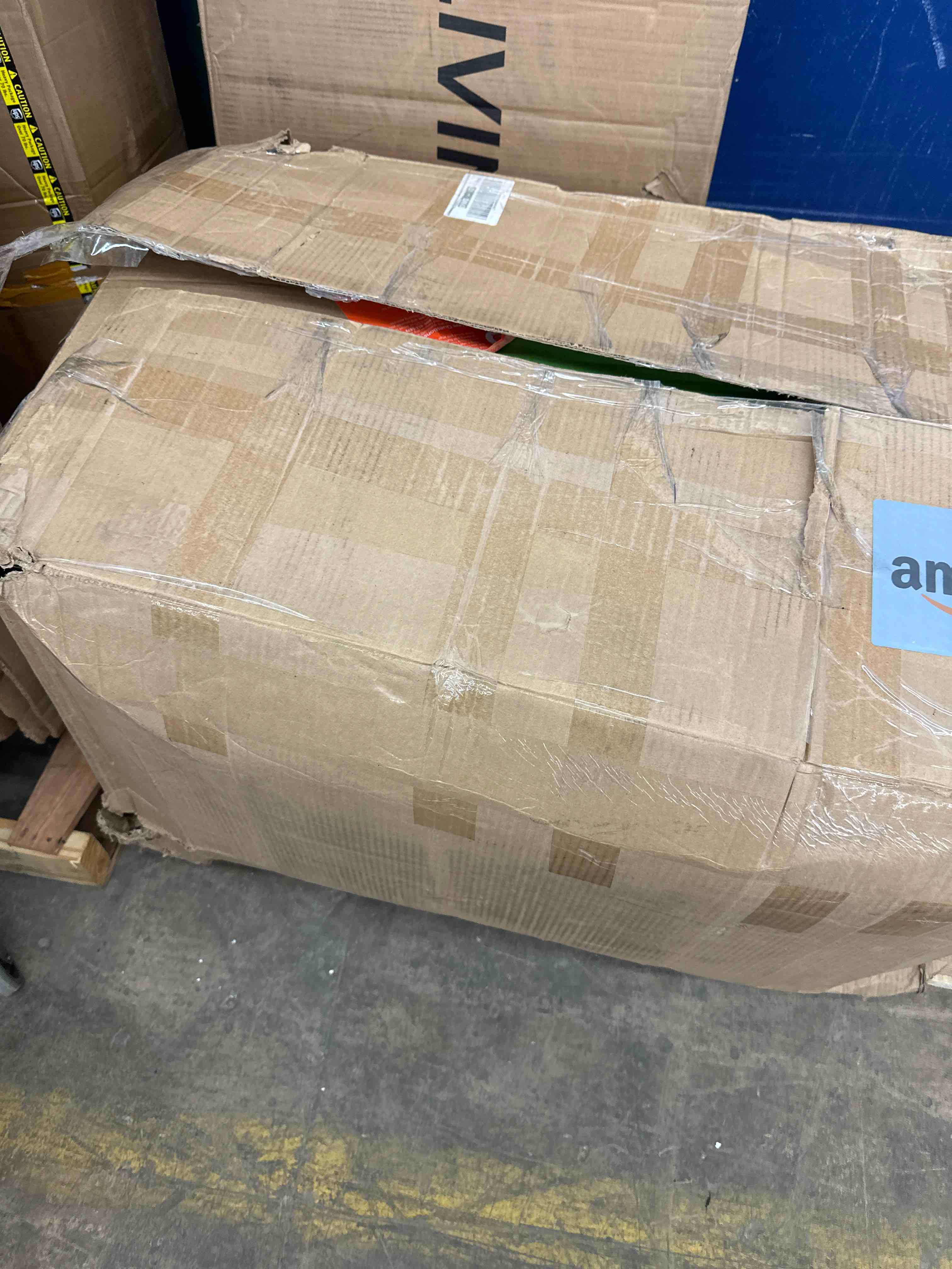 https://s3.amazonaws.com/lotting-images-prod/phillipi/RED6145482_1726161878949.jpeg