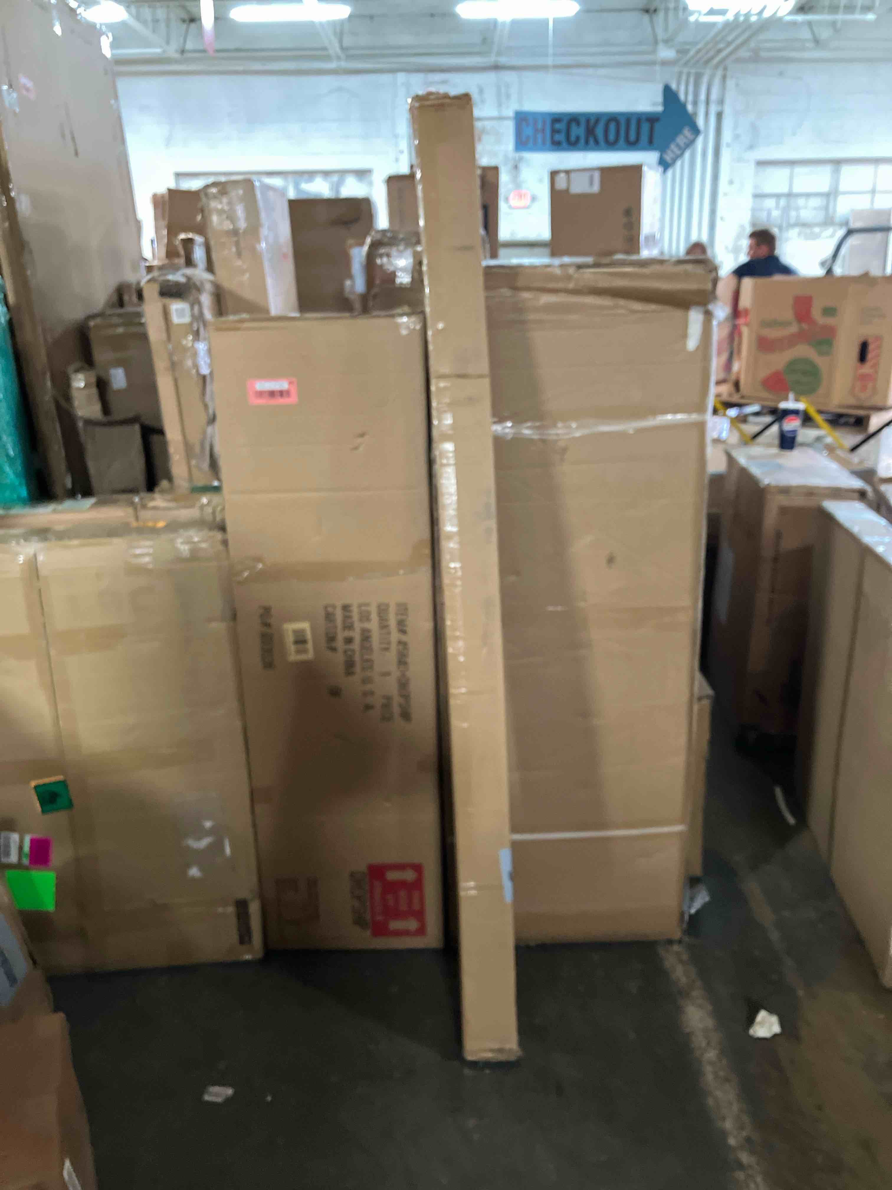 https://s3.amazonaws.com/lotting-images-prod/phillipi/RED6147364_1713971931313.jpeg