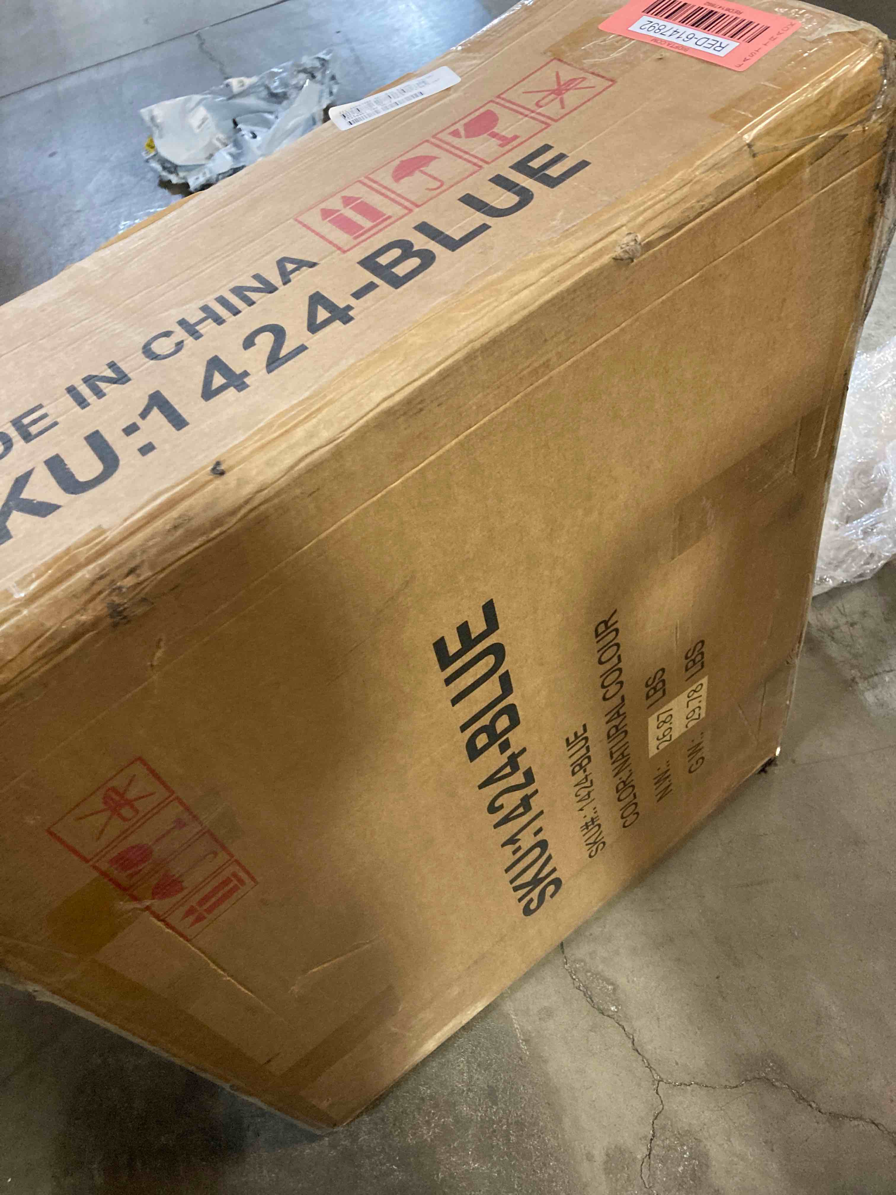 https://s3.amazonaws.com/lotting-images-prod/phillipi/RED6147892_1729709322366.jpeg