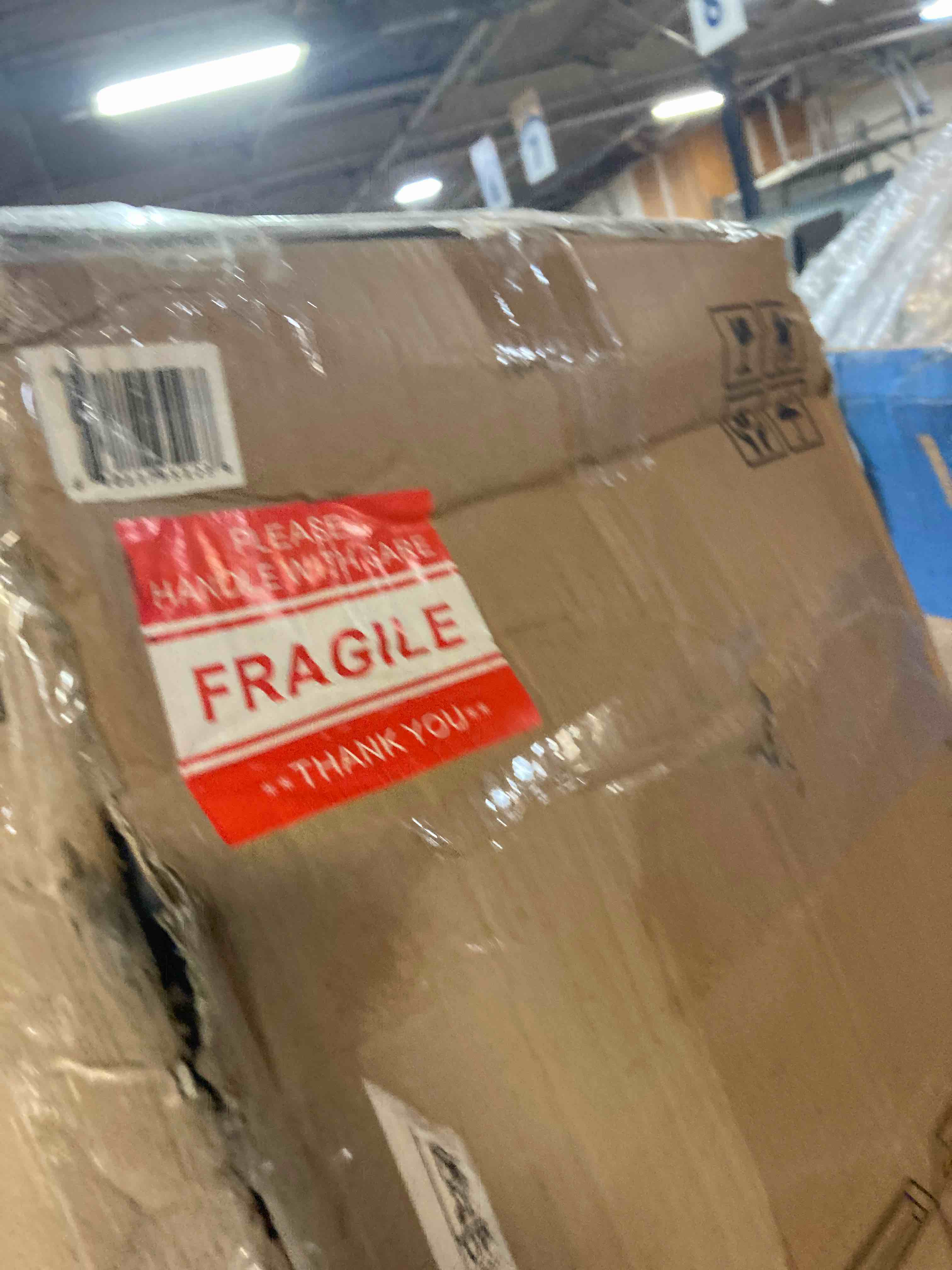 https://s3.amazonaws.com/lotting-images-prod/phillipi/RED6147894_1729709595343.jpeg