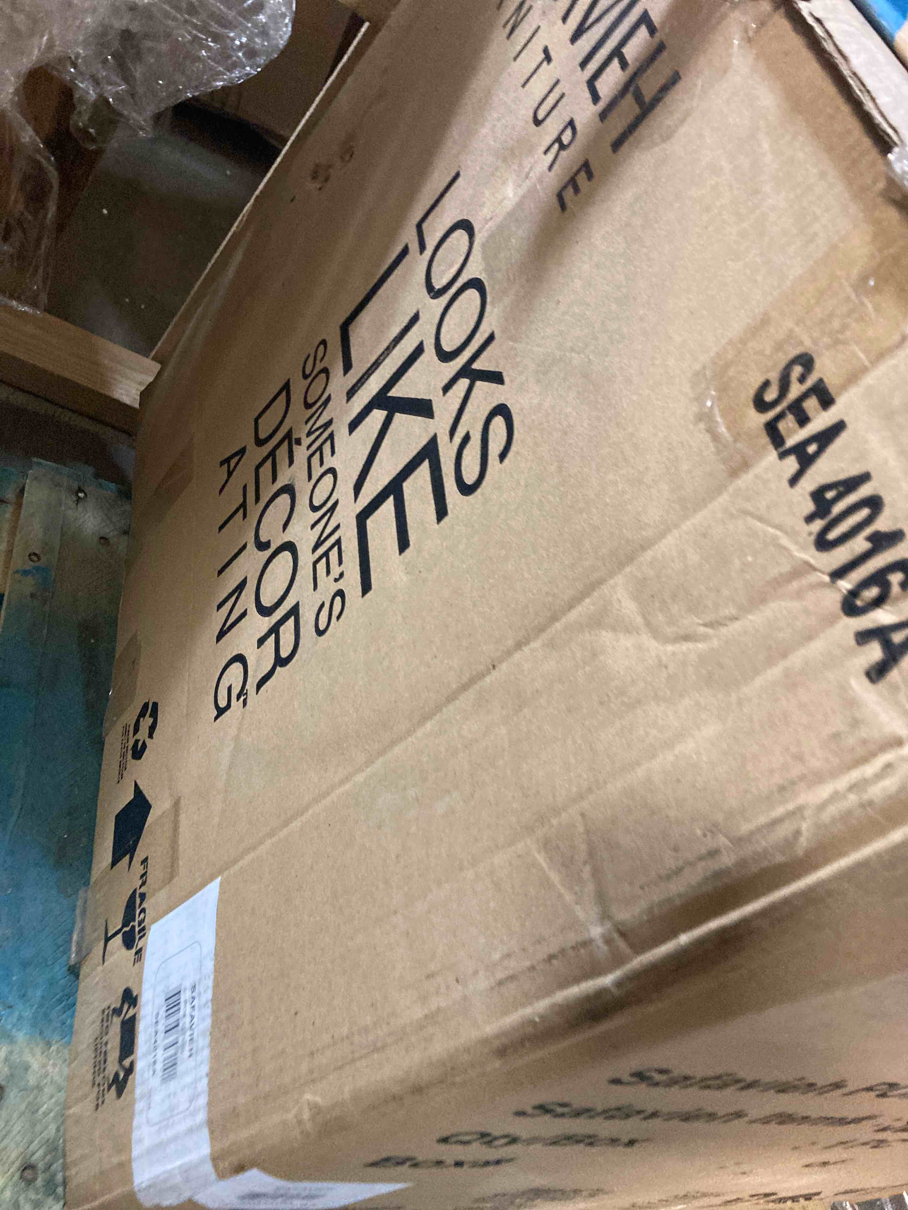 https://s3.amazonaws.com/lotting-images-prod/phillipi/RED6147900_1729710169628.jpeg