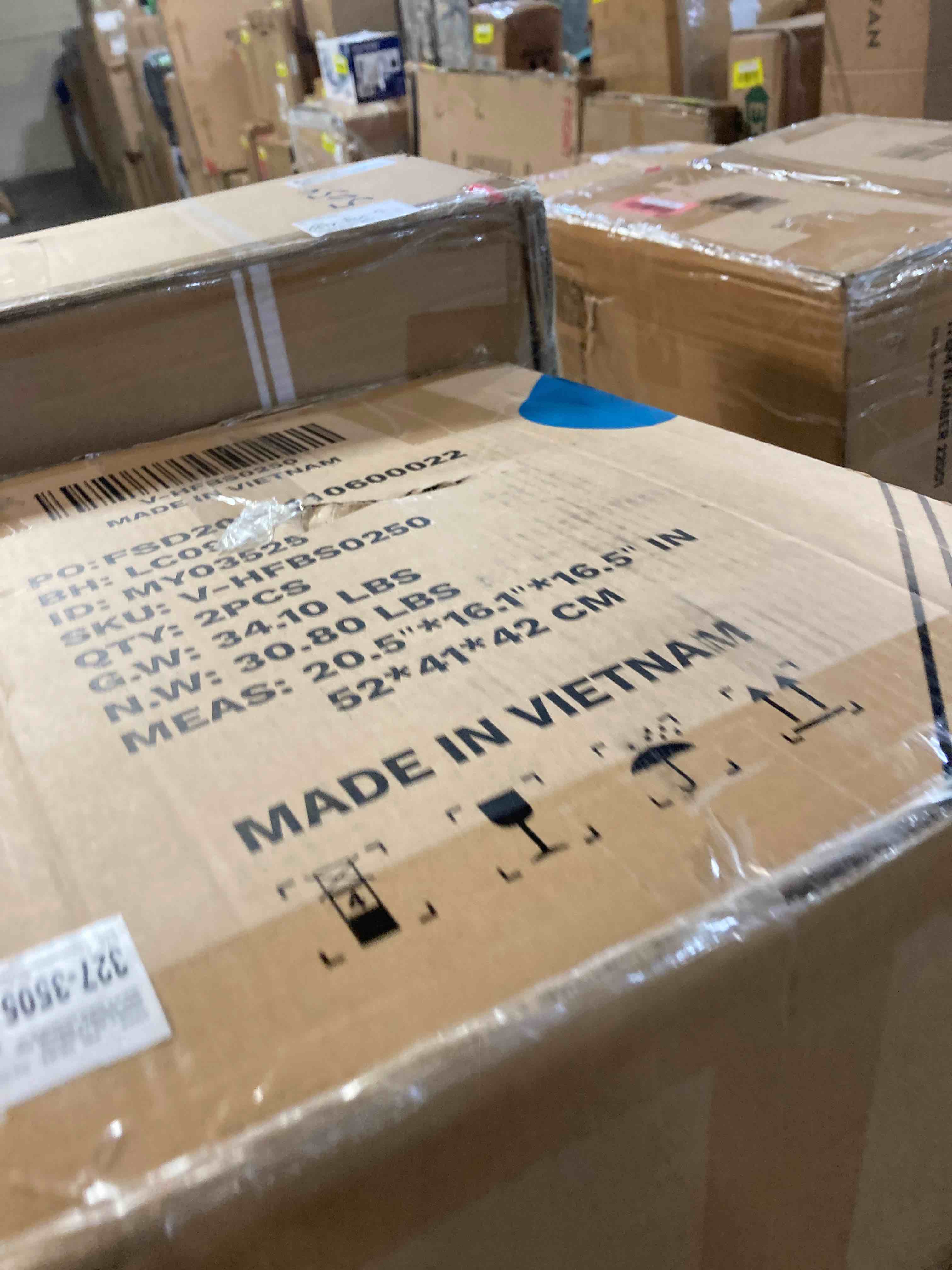 https://s3.amazonaws.com/lotting-images-prod/phillipi/RED6147905_1729710747133.jpeg