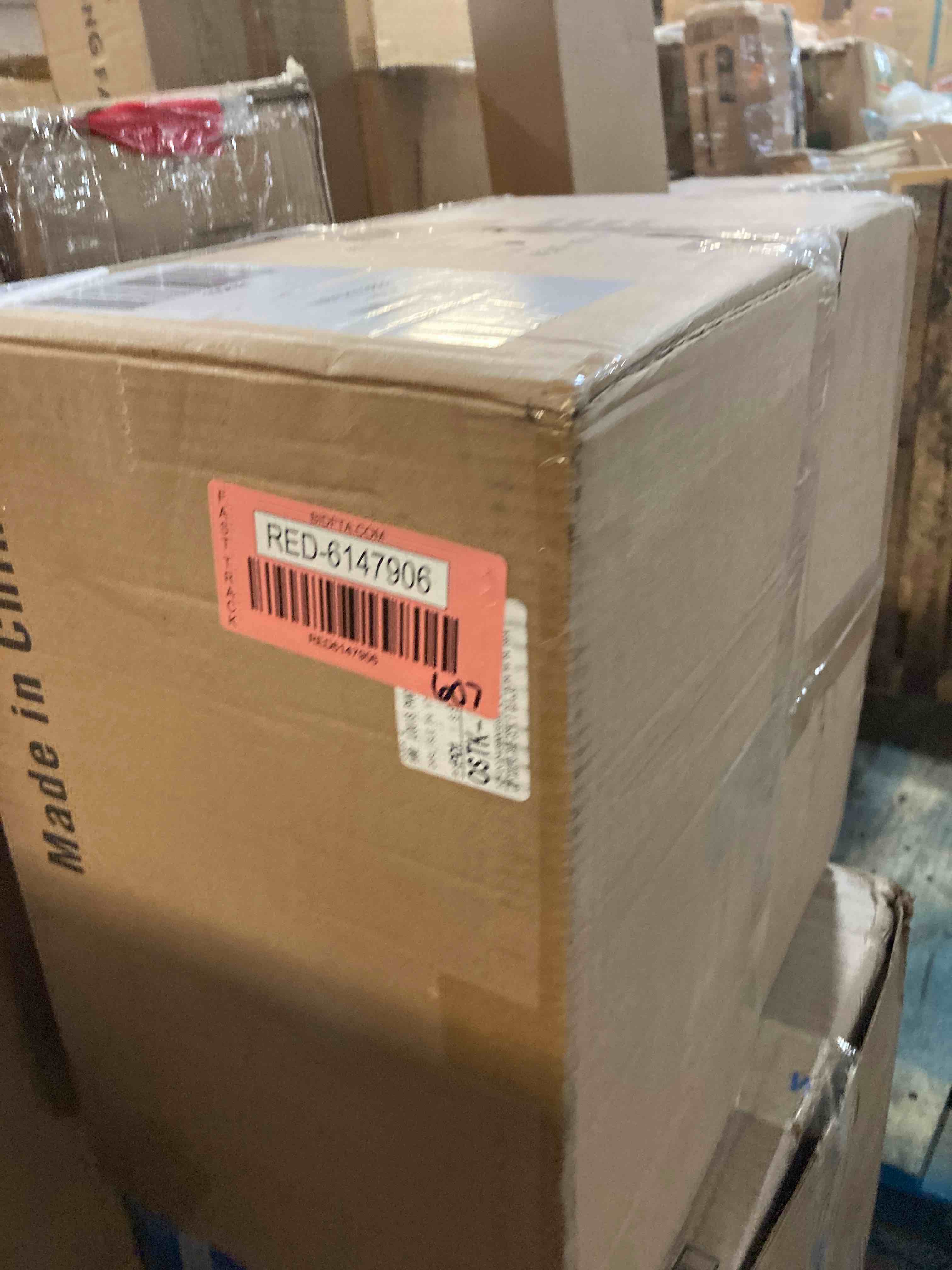 https://s3.amazonaws.com/lotting-images-prod/phillipi/RED6147906_1729710878678.jpeg