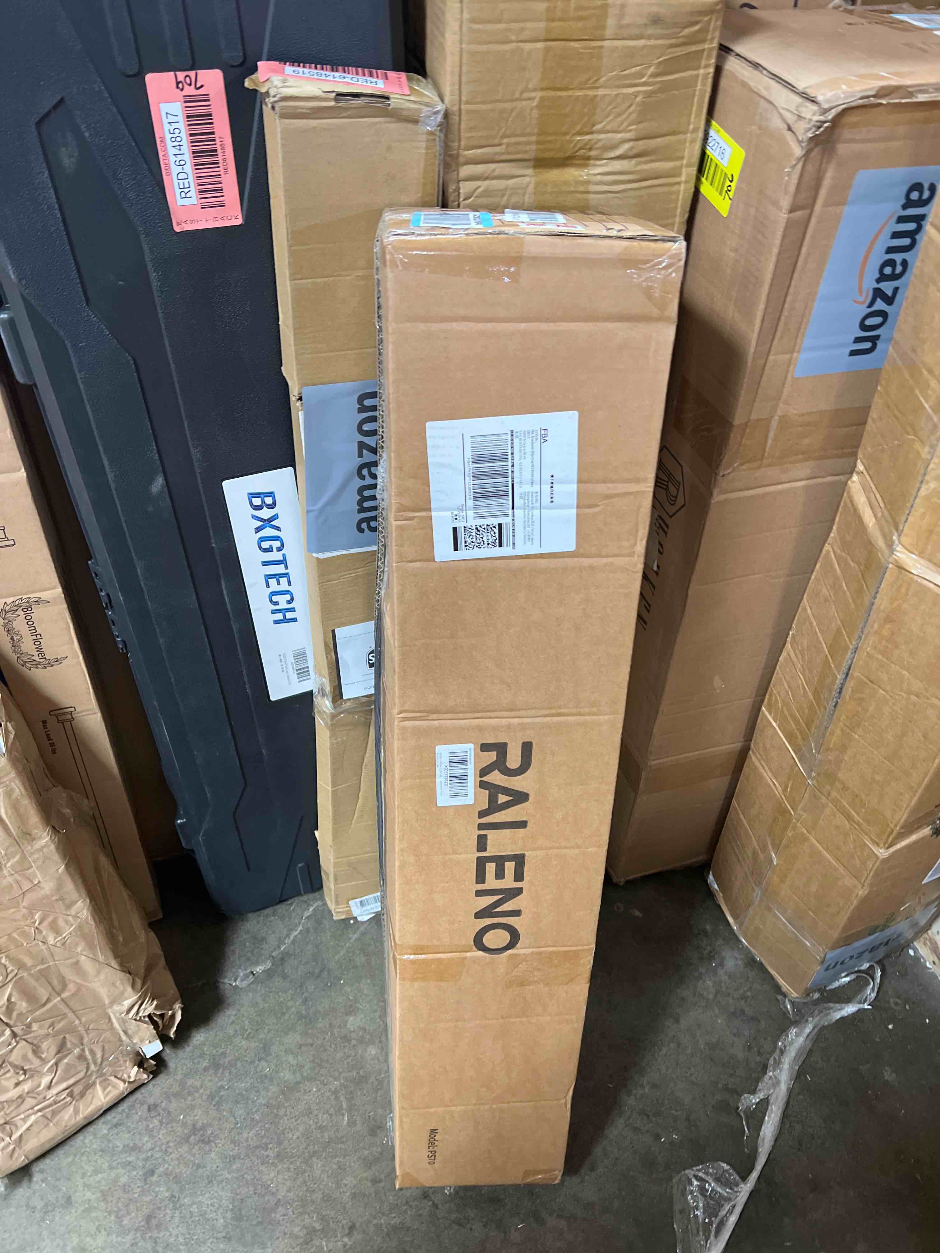 https://s3.amazonaws.com/lotting-images-prod/phillipi/RED6148521_1731355265841.jpeg