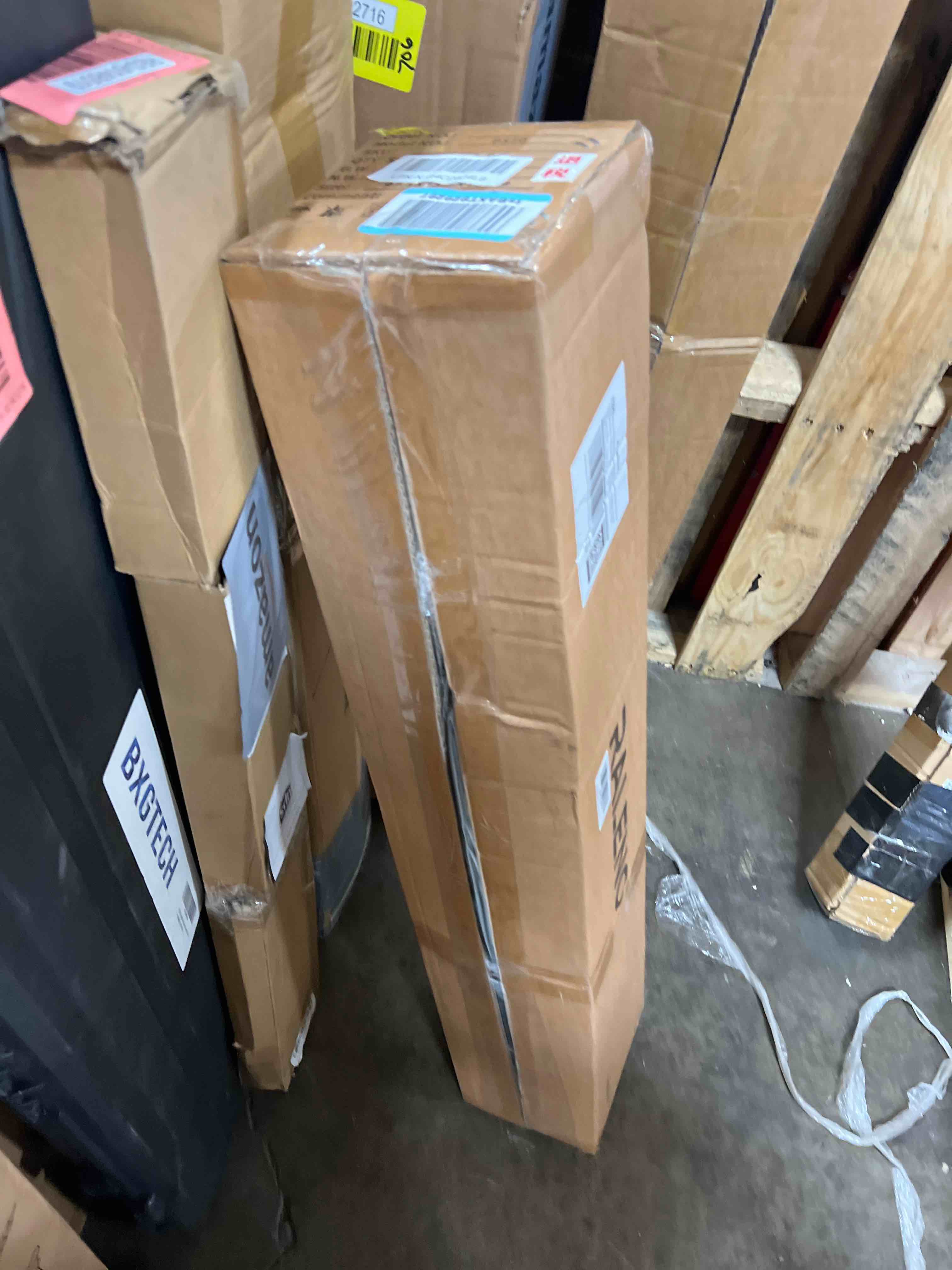 https://s3.amazonaws.com/lotting-images-prod/phillipi/RED6148521_1731355267437.jpeg