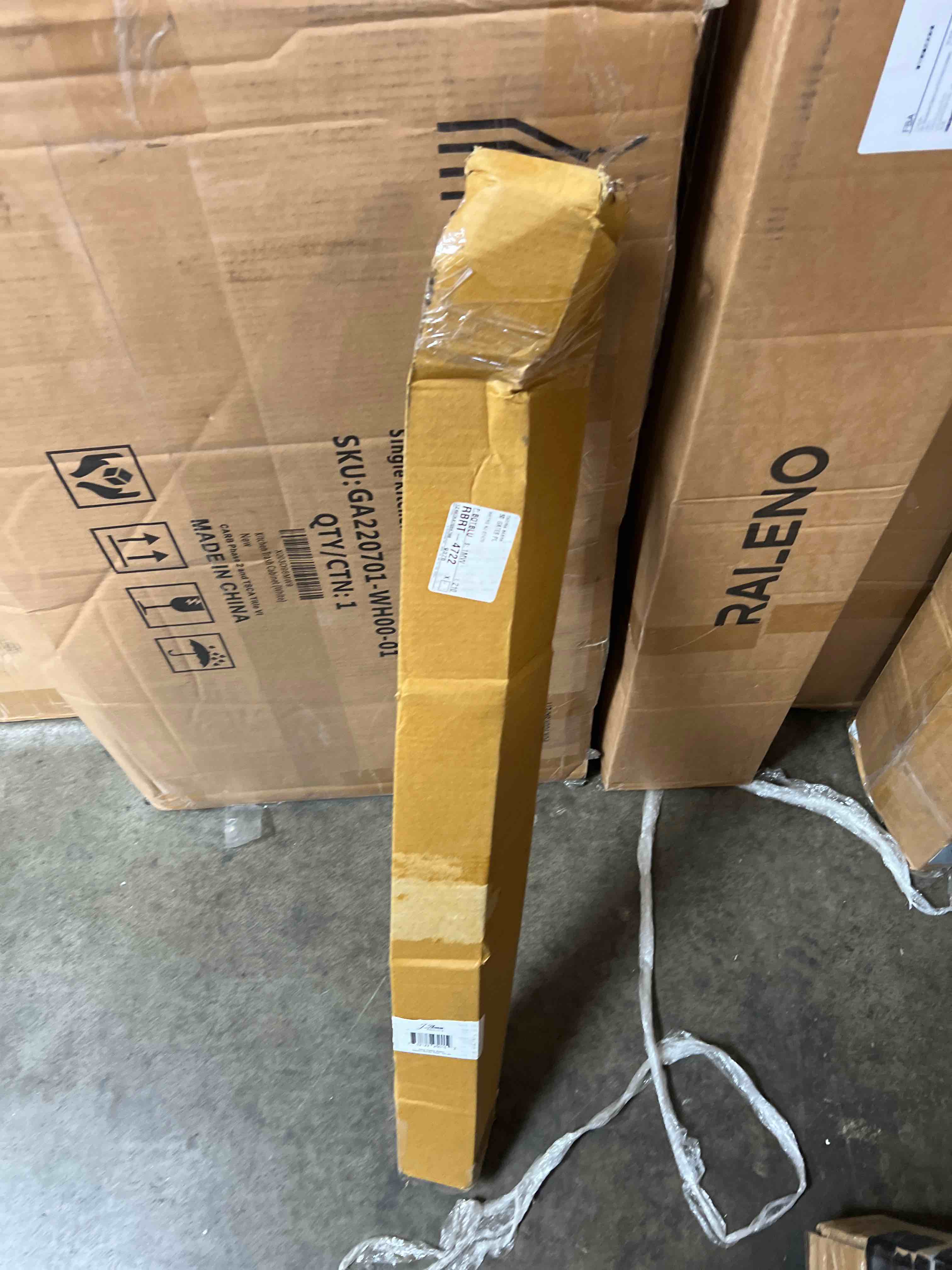 https://s3.amazonaws.com/lotting-images-prod/phillipi/RED6148527_1731355748494.jpeg