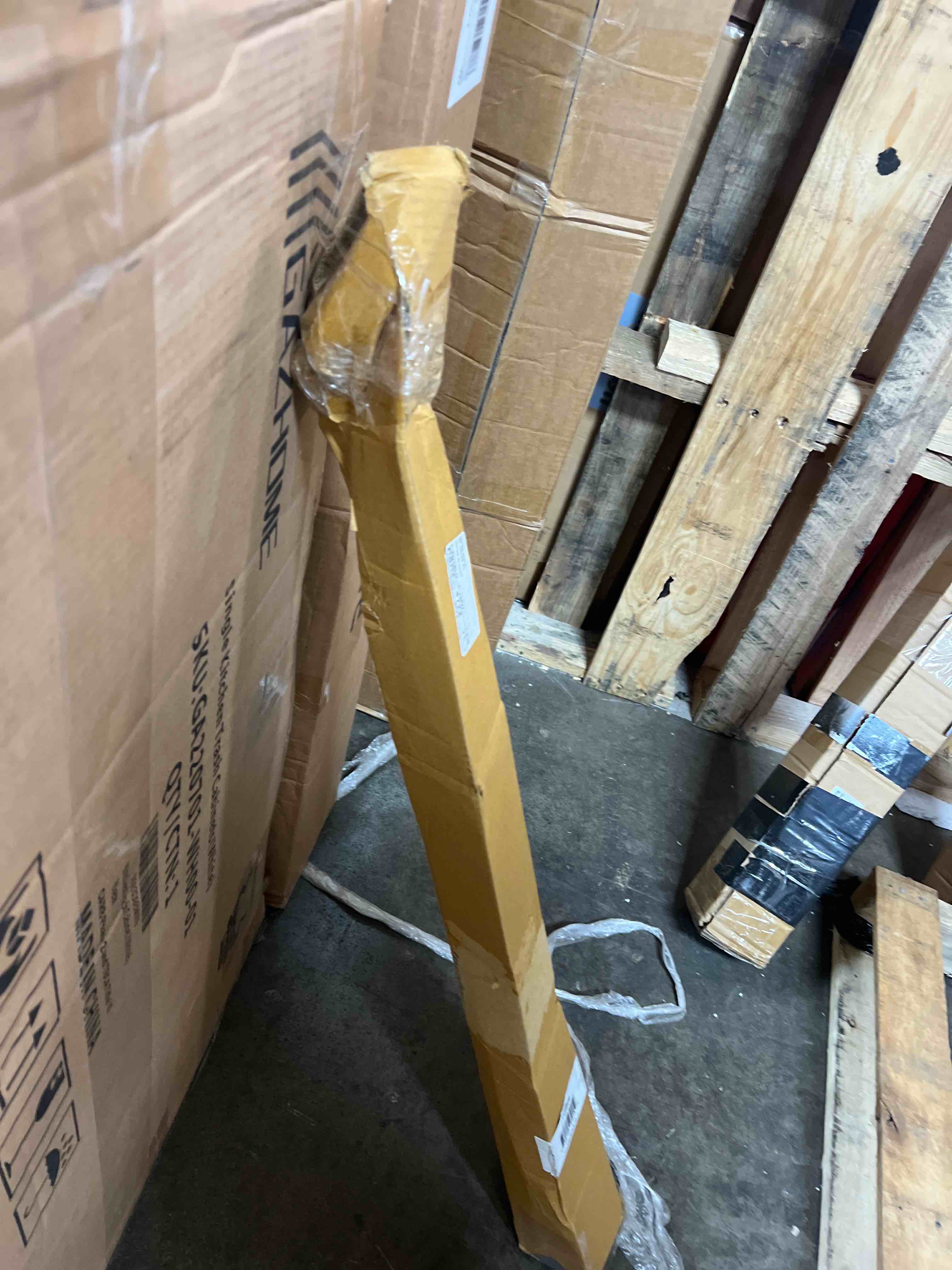 https://s3.amazonaws.com/lotting-images-prod/phillipi/RED6148527_1731355750252.jpeg
