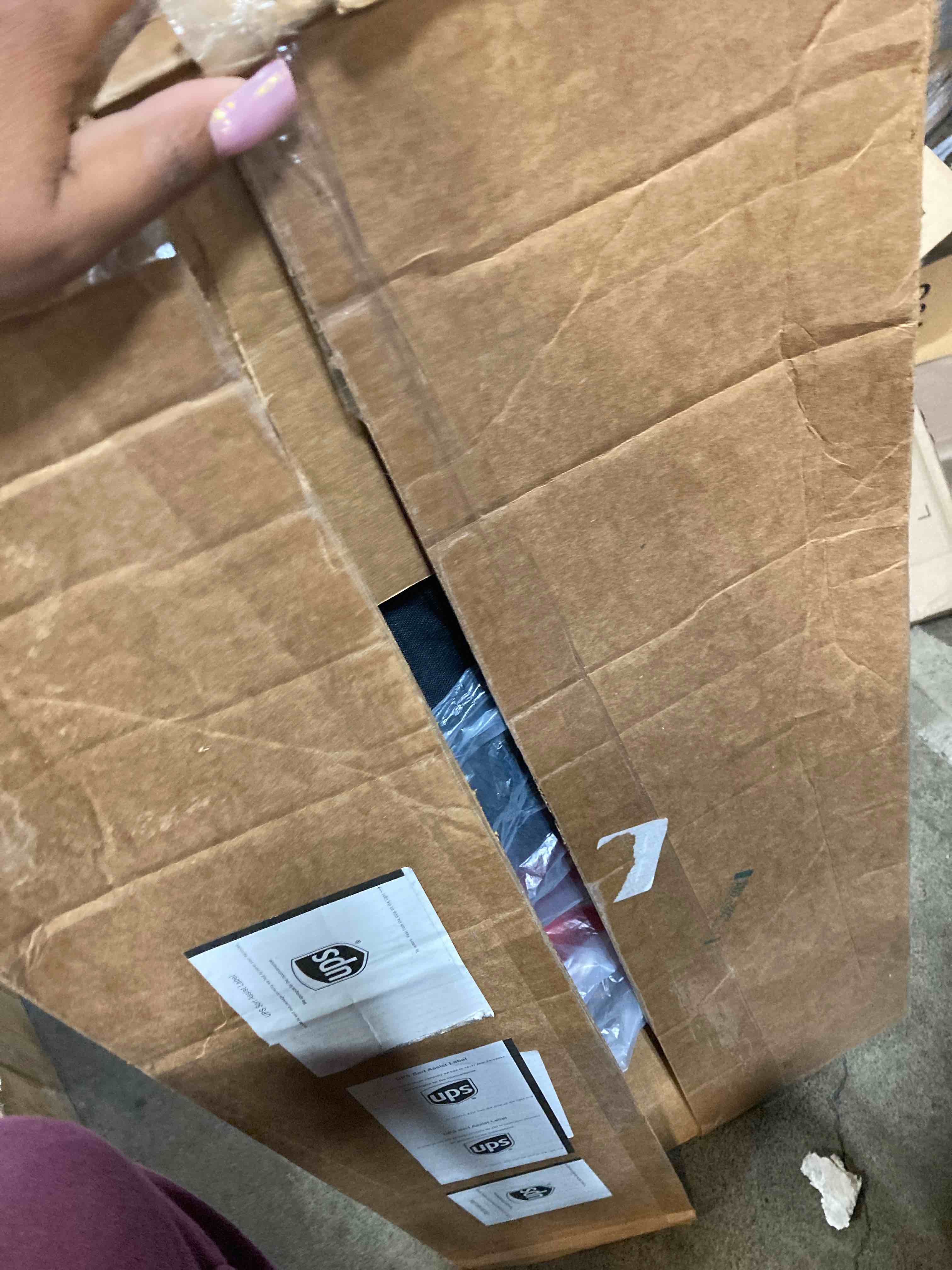 https://s3.amazonaws.com/lotting-images-prod/phillipi/RED6148641_1731429825963.jpeg