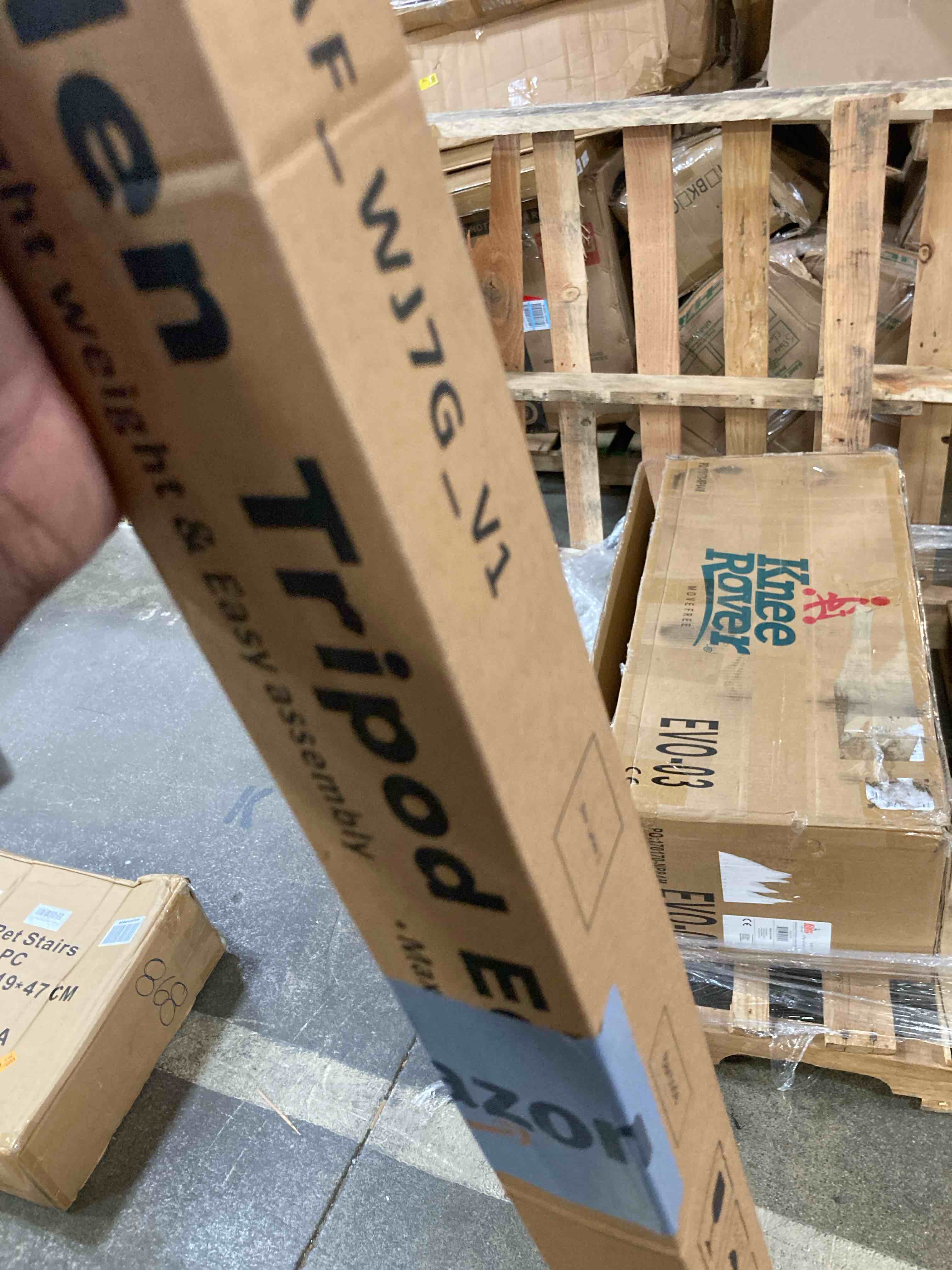 https://s3.amazonaws.com/lotting-images-prod/phillipi/RED6148647_1731429431982.jpeg