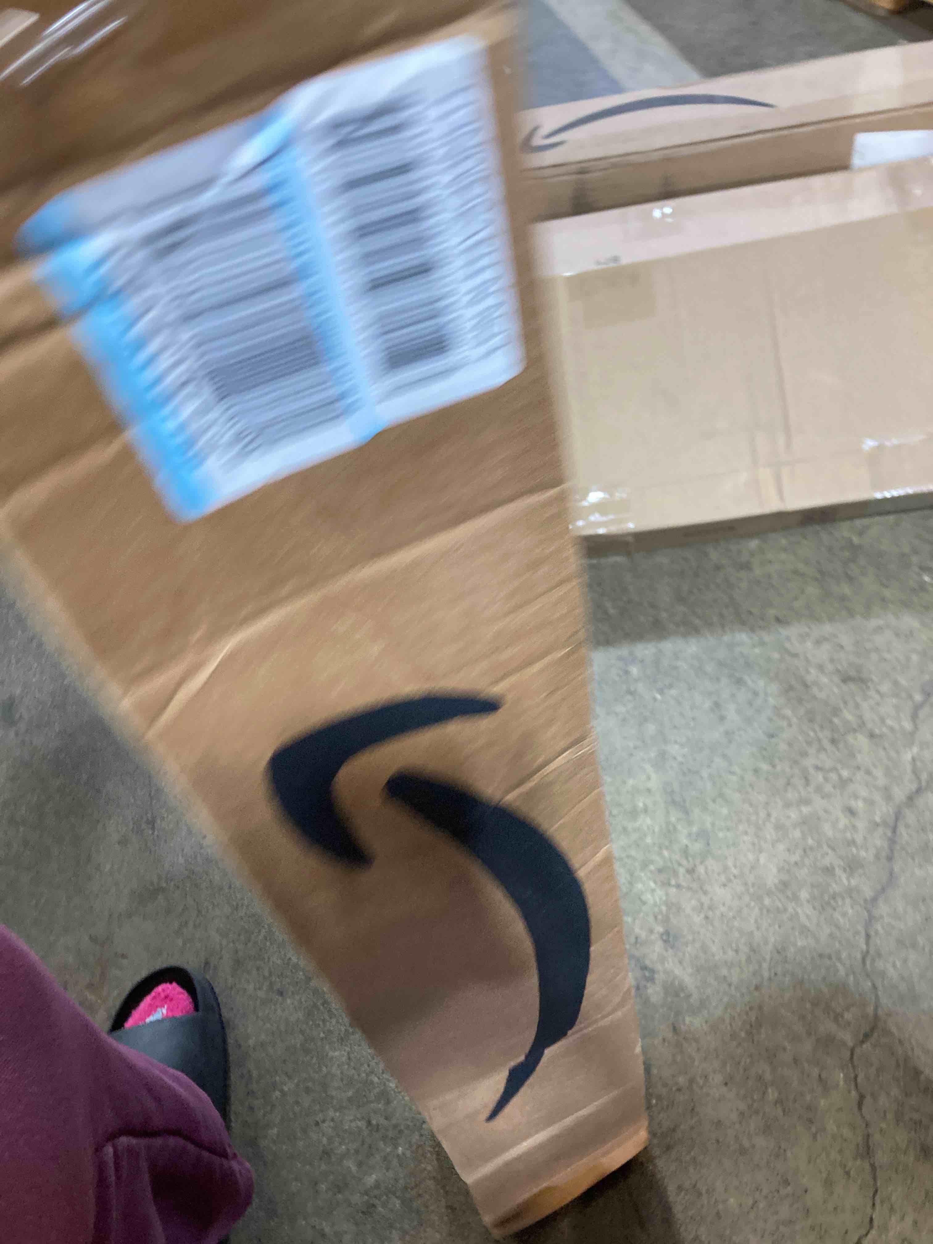 https://s3.amazonaws.com/lotting-images-prod/phillipi/RED6148650_1731430074356.jpeg